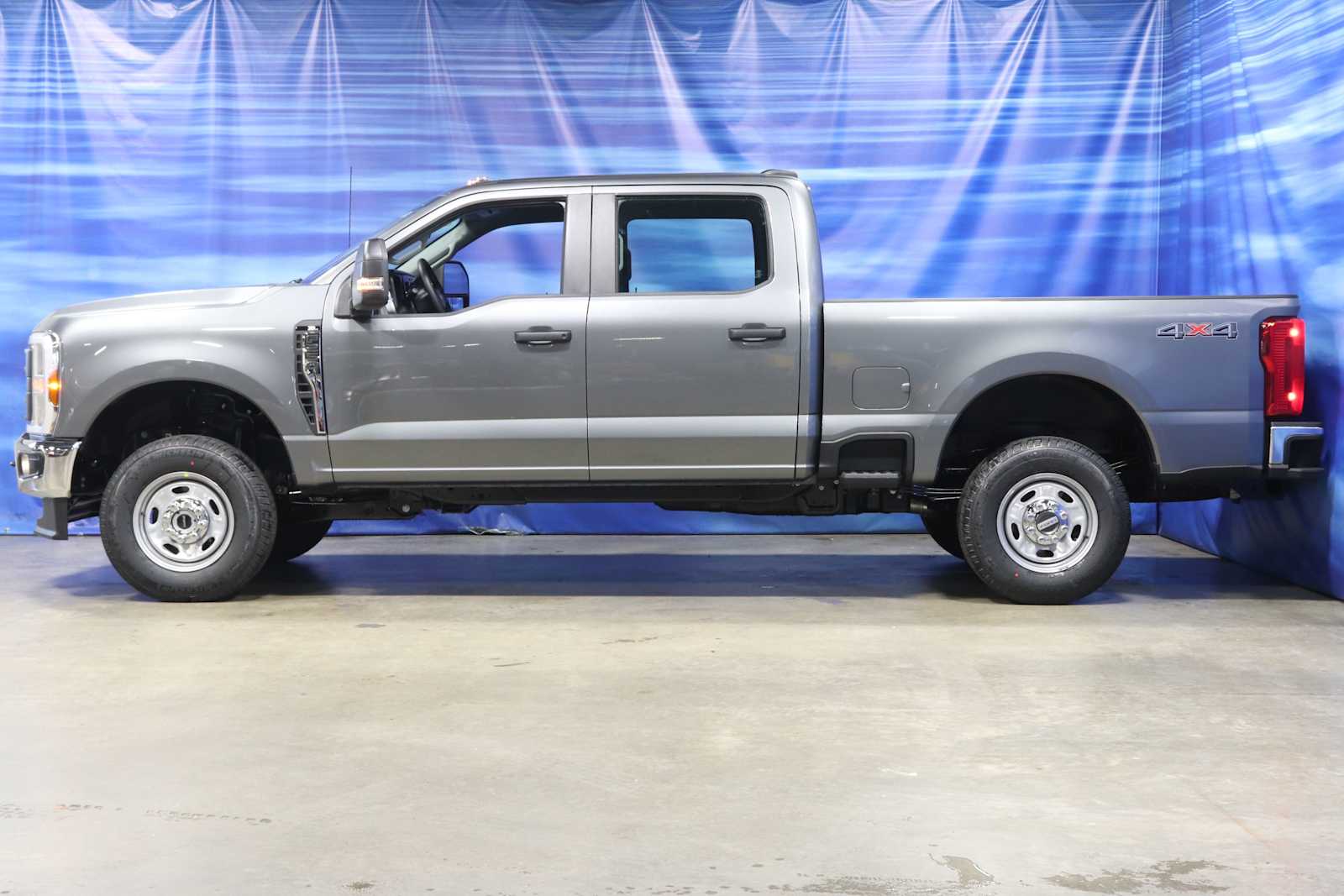 new 2024 Ford Super Duty F-250 SRW car, priced at $52,978