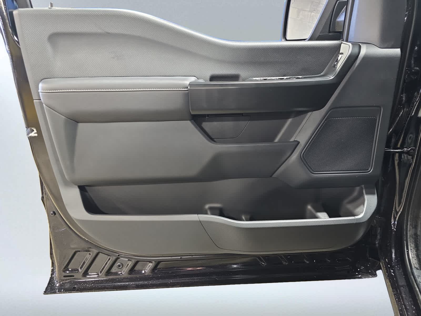 new 2025 Ford F-150 car, priced at $48,132