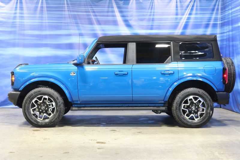 new 2024 Ford Bronco car, priced at $50,015