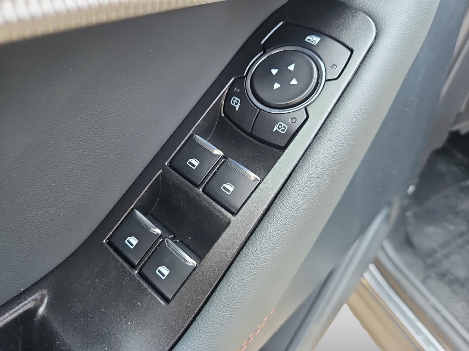 new 2025 Ford Explorer car, priced at $49,880