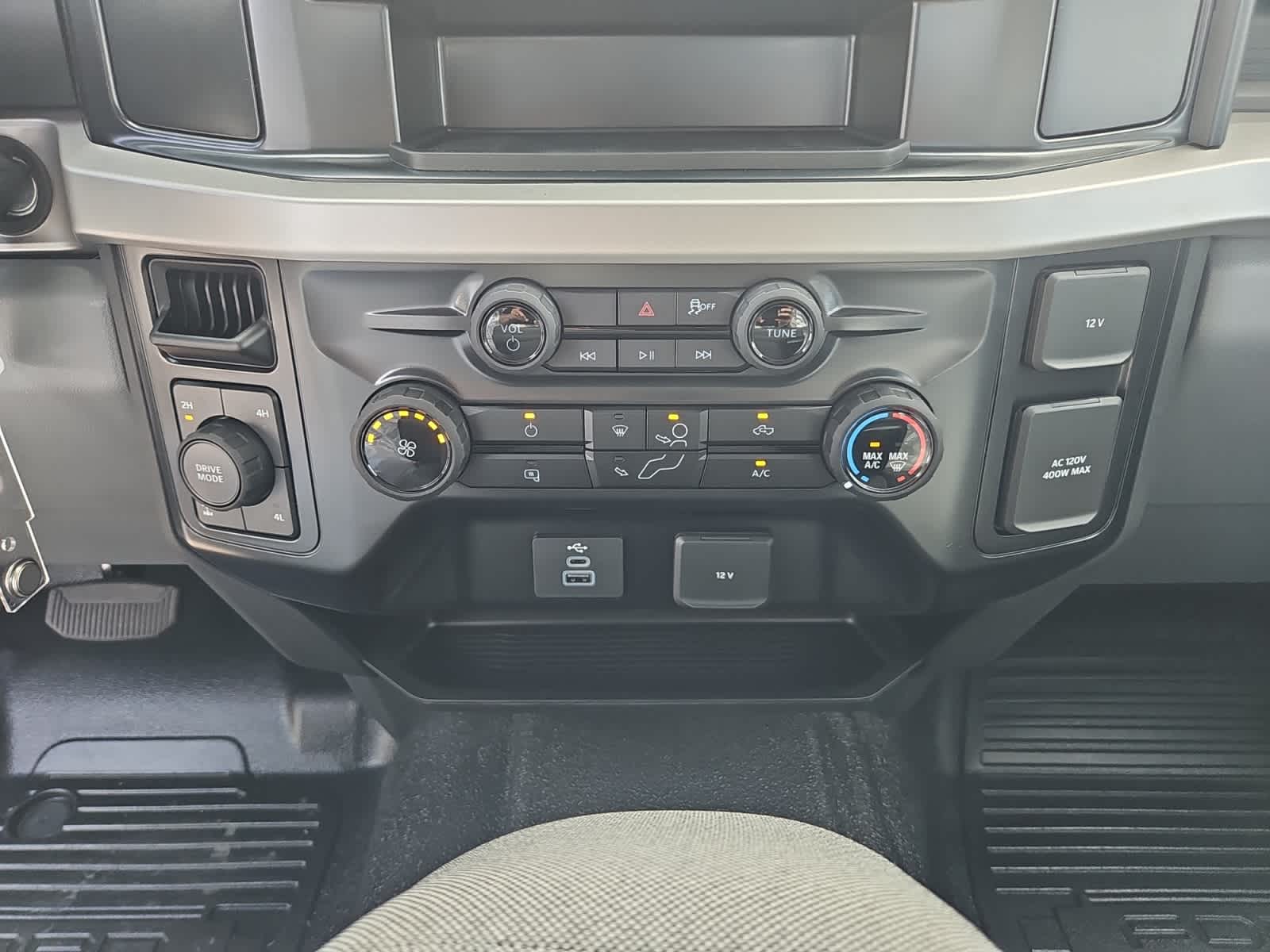 new 2025 Ford Super Duty F-250 SRW car, priced at $55,920
