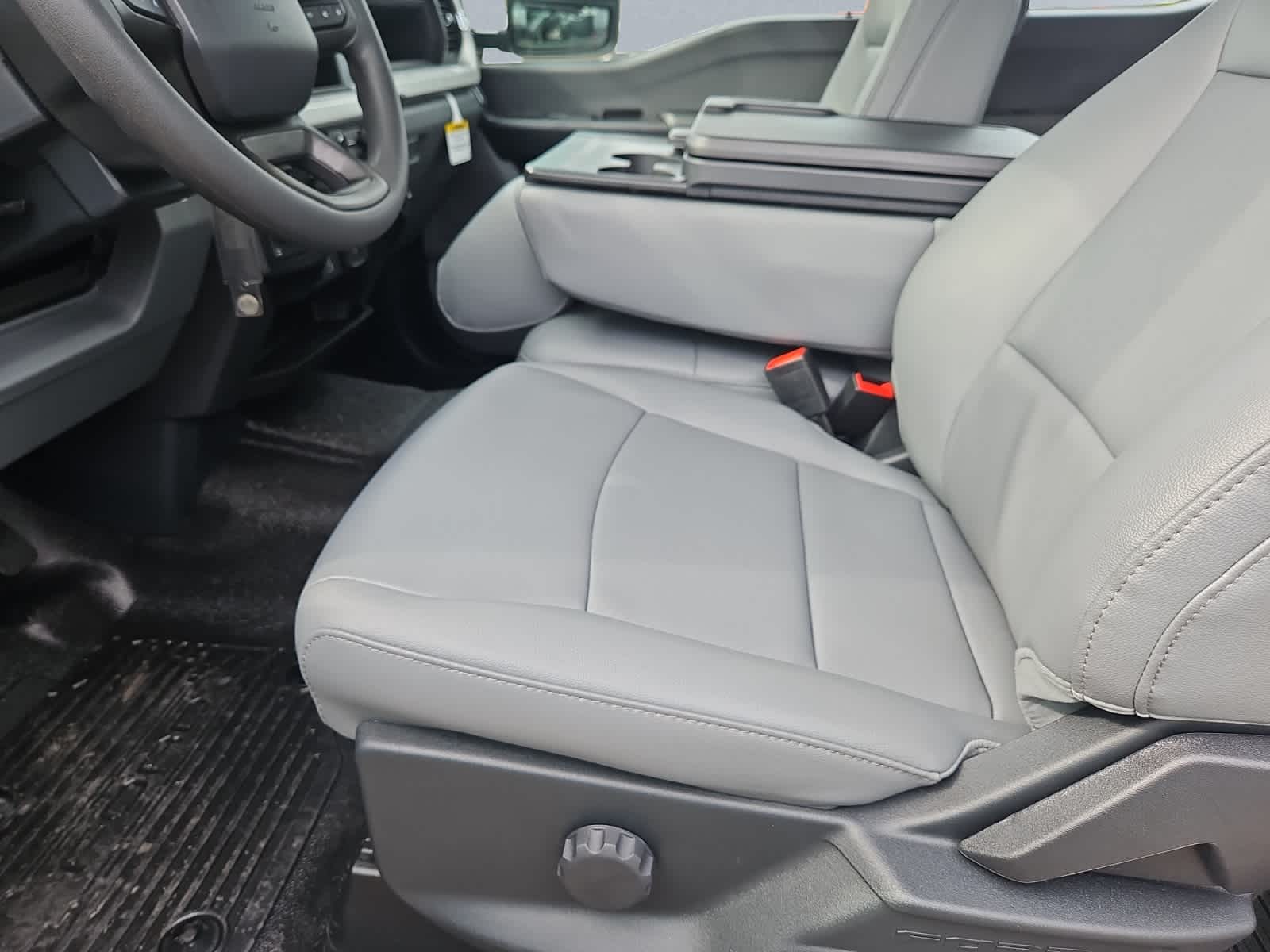 new 2025 Ford Super Duty F-250 SRW car, priced at $63,765