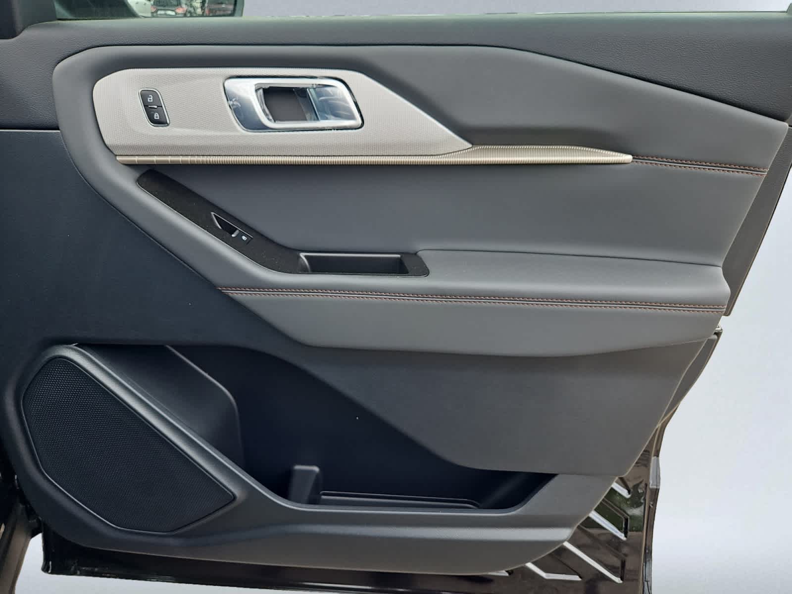 new 2025 Ford Explorer car, priced at $46,348