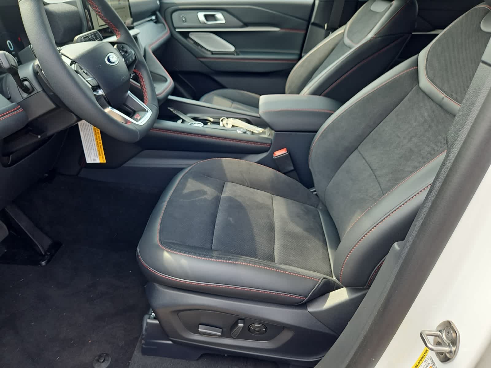 new 2025 Ford Explorer car, priced at $62,480