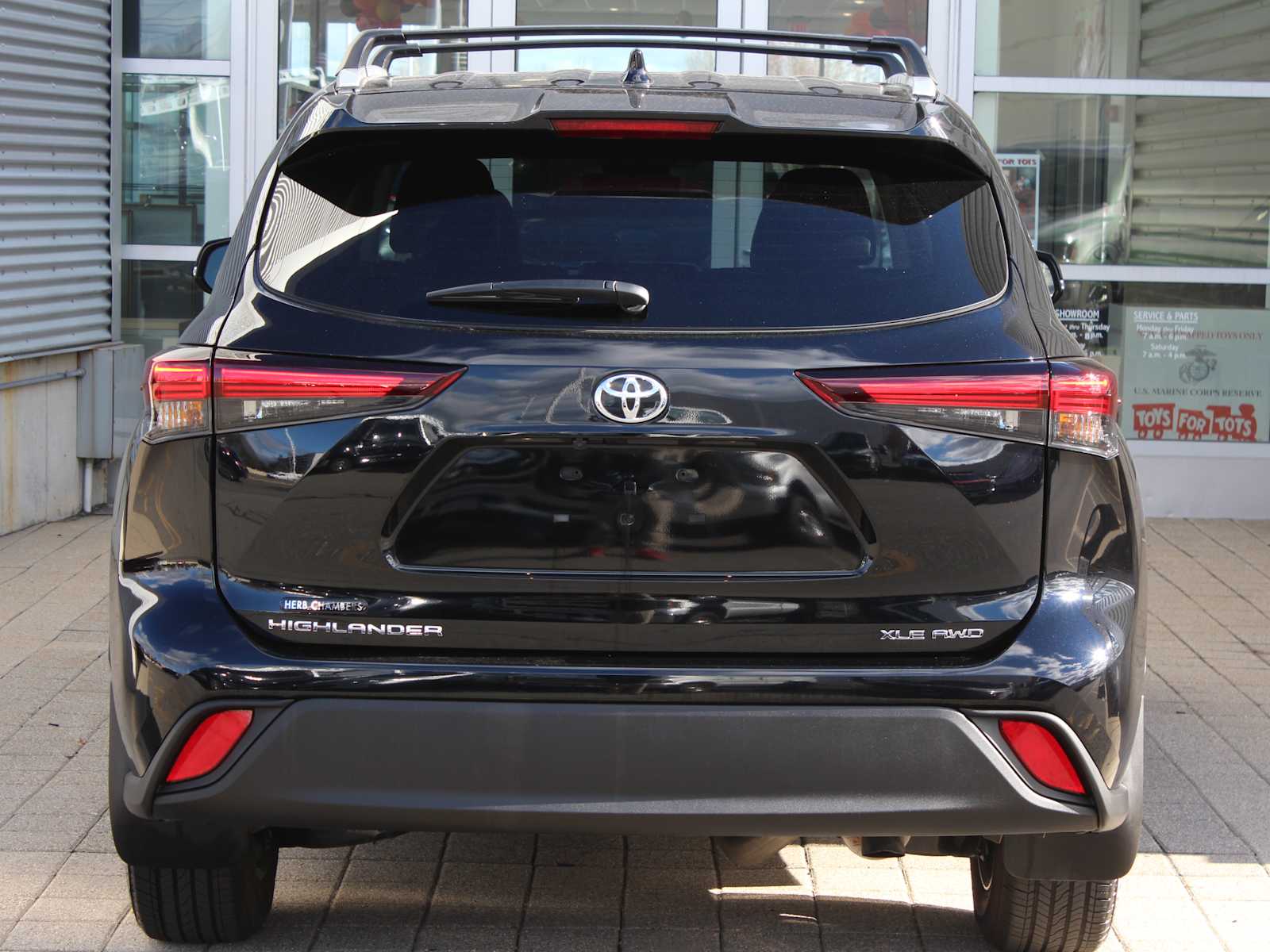 used 2024 Toyota Highlander car, priced at $44,998