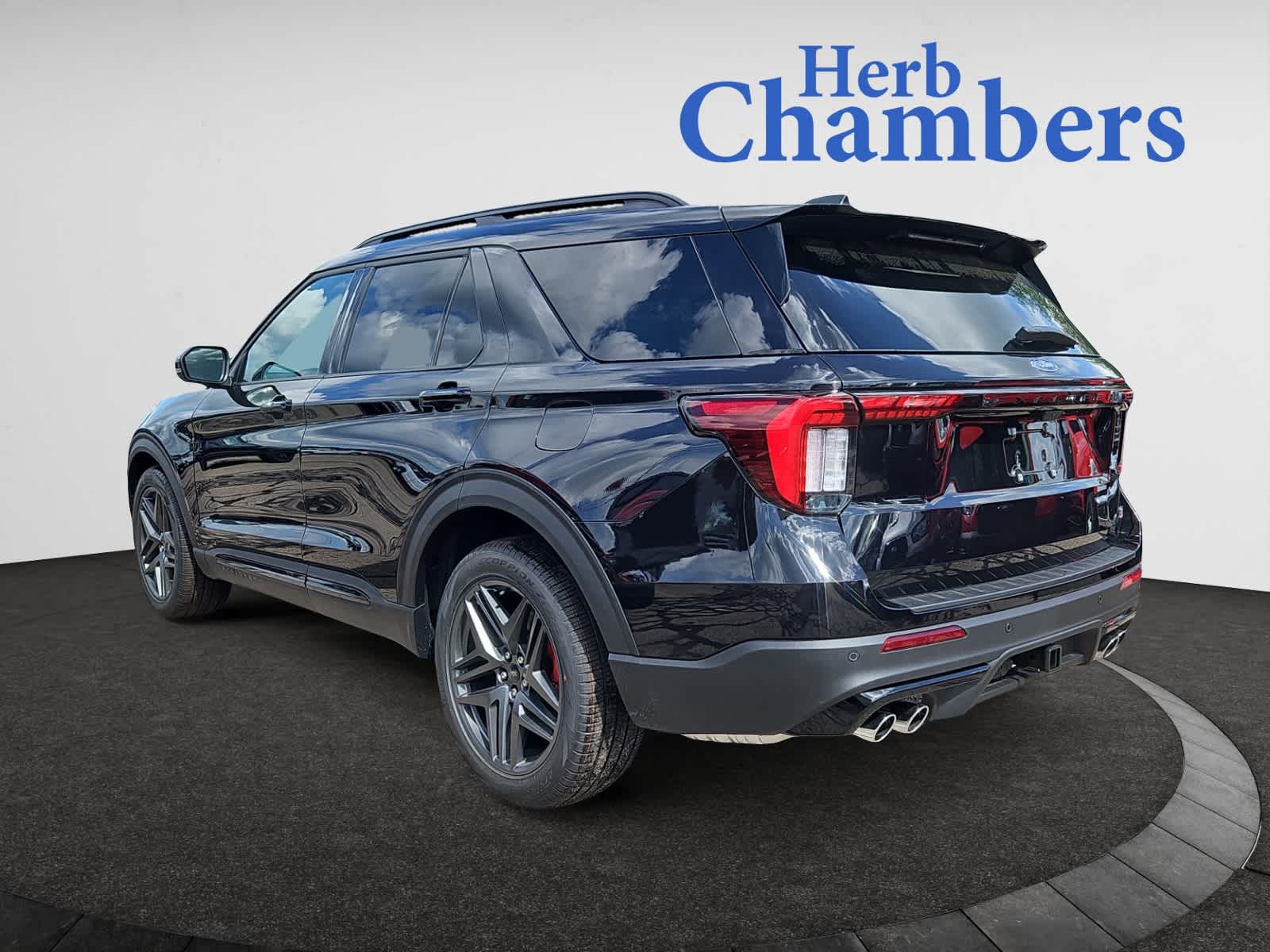new 2025 Ford Explorer car, priced at $61,685
