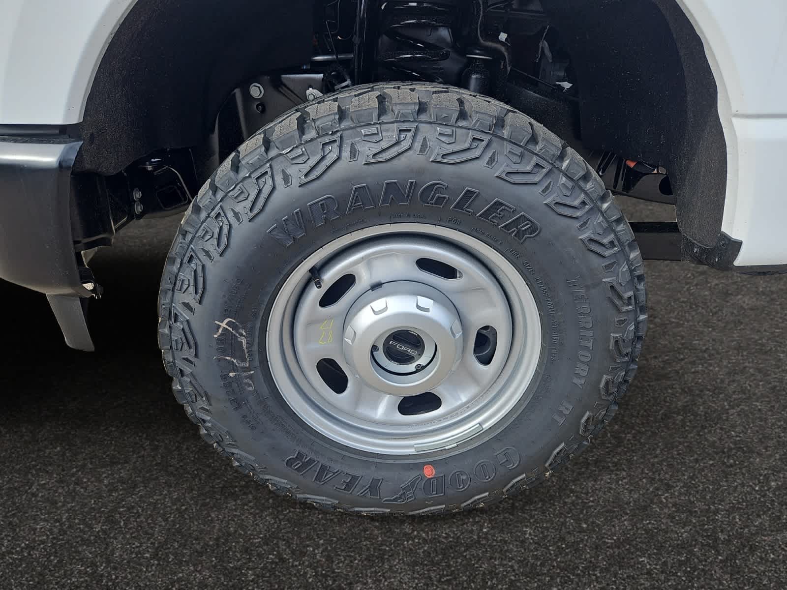 new 2025 Ford Super Duty F-250 SRW car, priced at $63,765