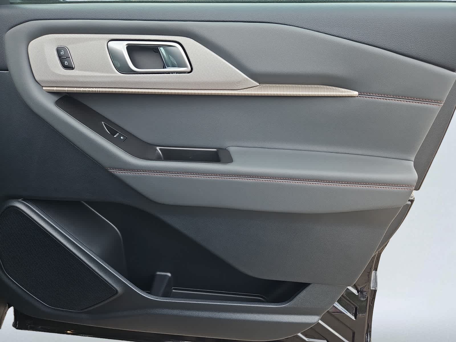 new 2025 Ford Explorer car, priced at $50,060