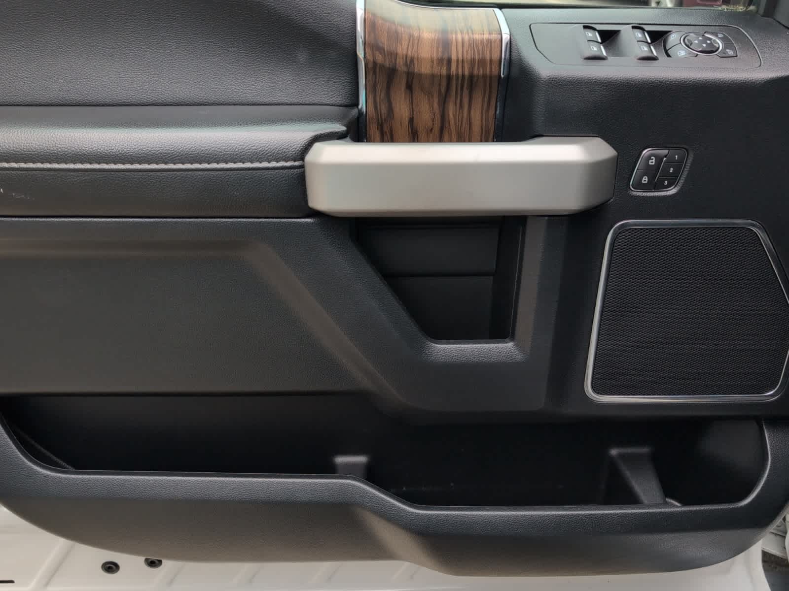 used 2019 Ford F-150 car, priced at $29,998