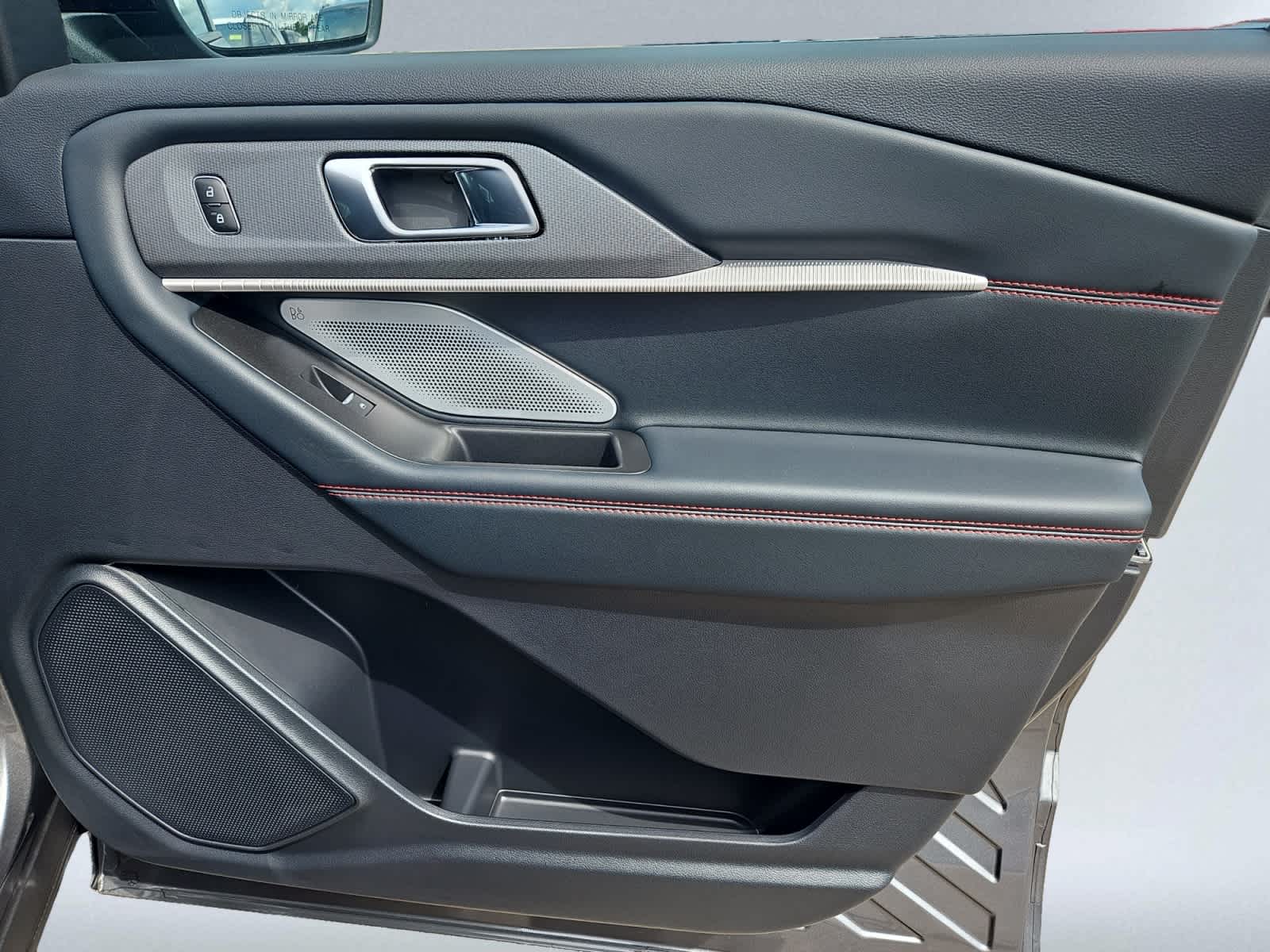 new 2025 Ford Explorer car, priced at $61,660