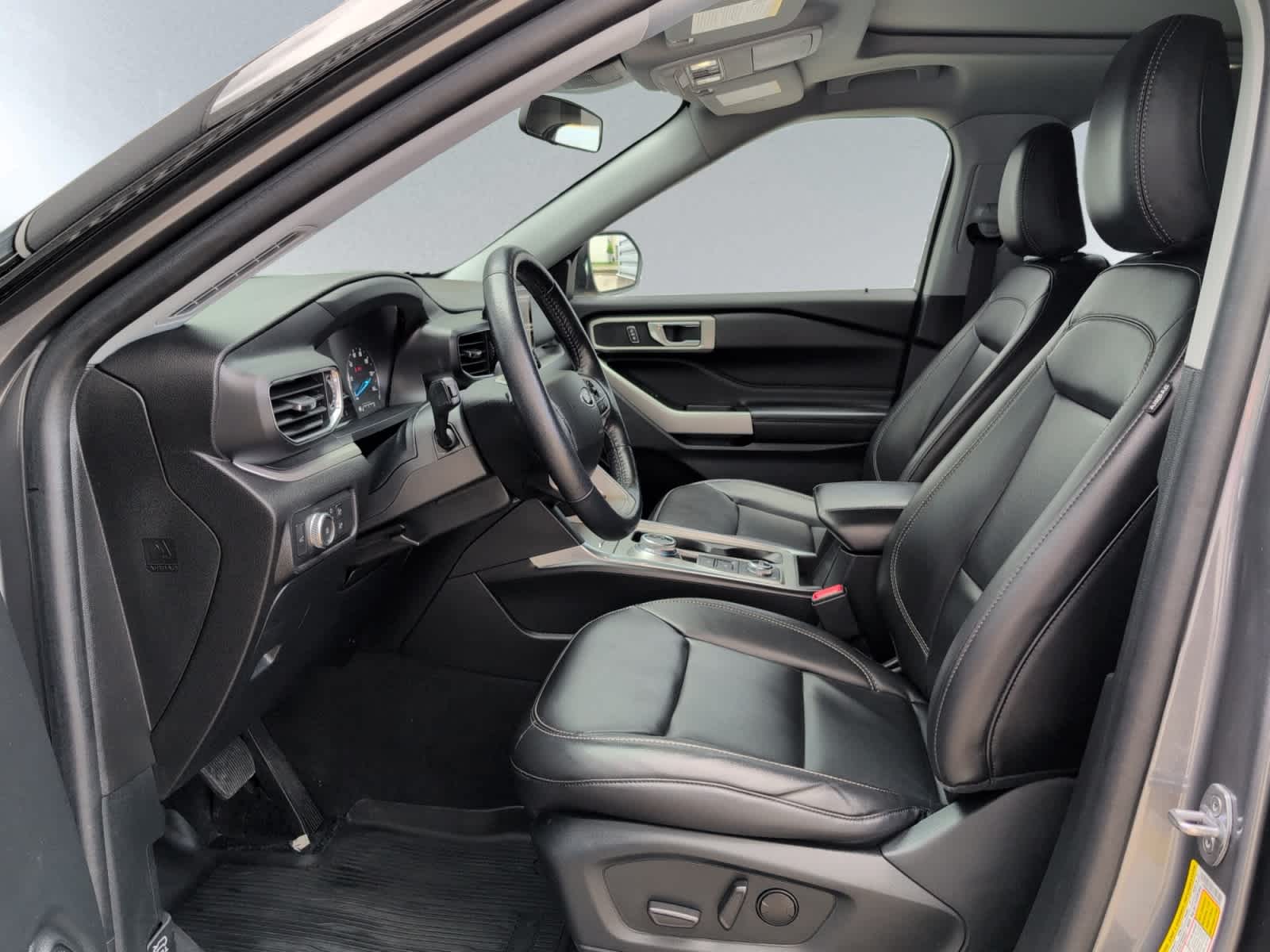 used 2022 Ford Explorer car, priced at $33,798