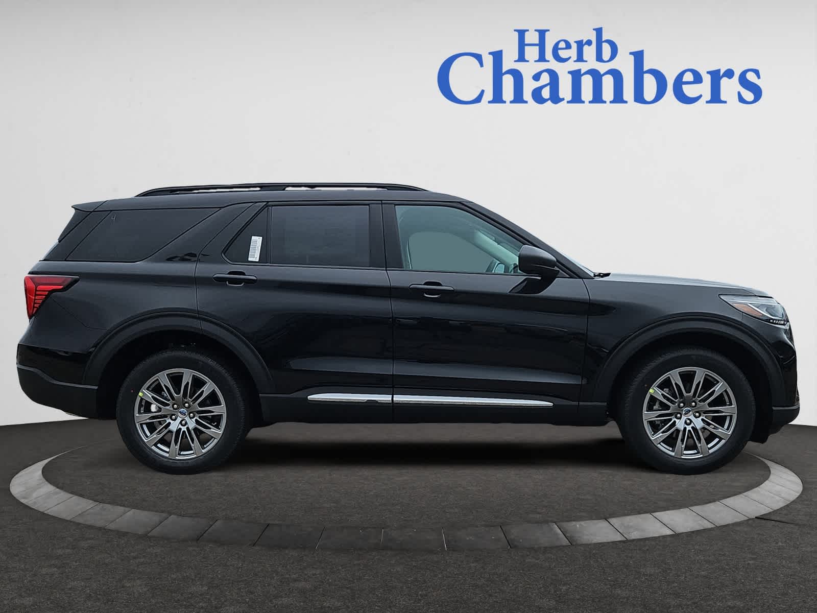 new 2025 Ford Explorer car, priced at $50,555