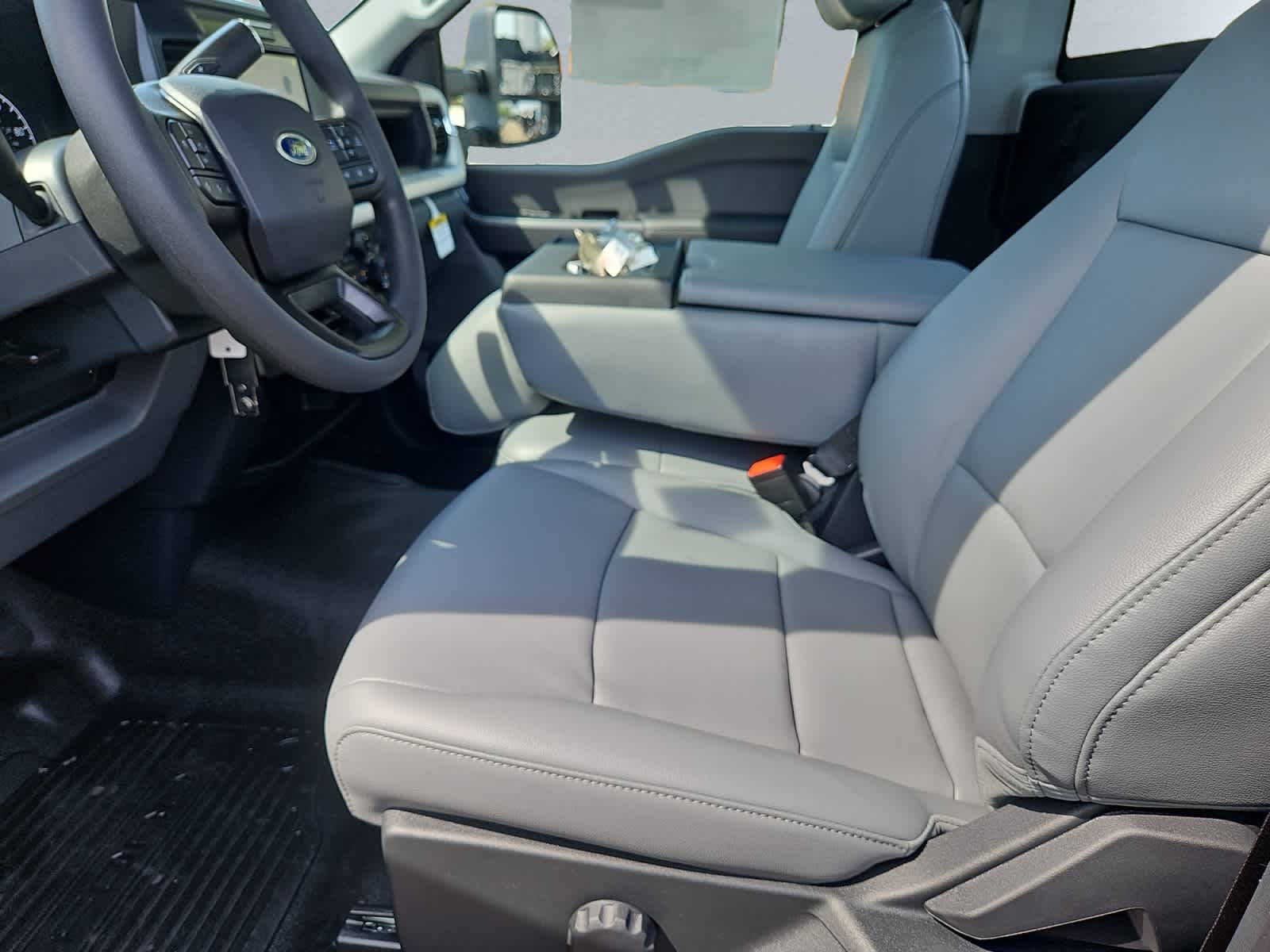 new 2025 Ford Super Duty F-350 SRW car, priced at $53,940