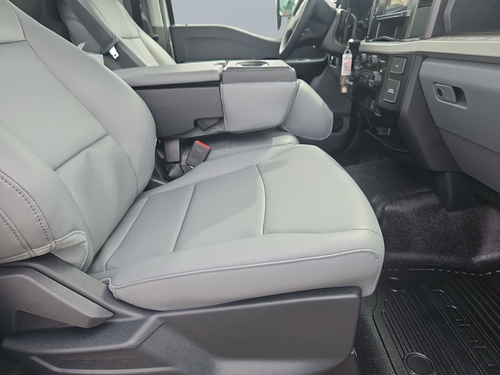 new 2025 Ford Super Duty F-350 SRW car, priced at $53,700