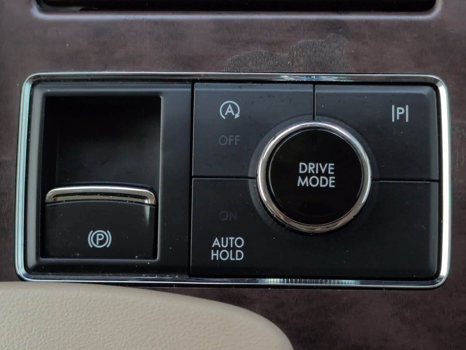 used 2023 Lincoln Navigator L car, priced at $69,798