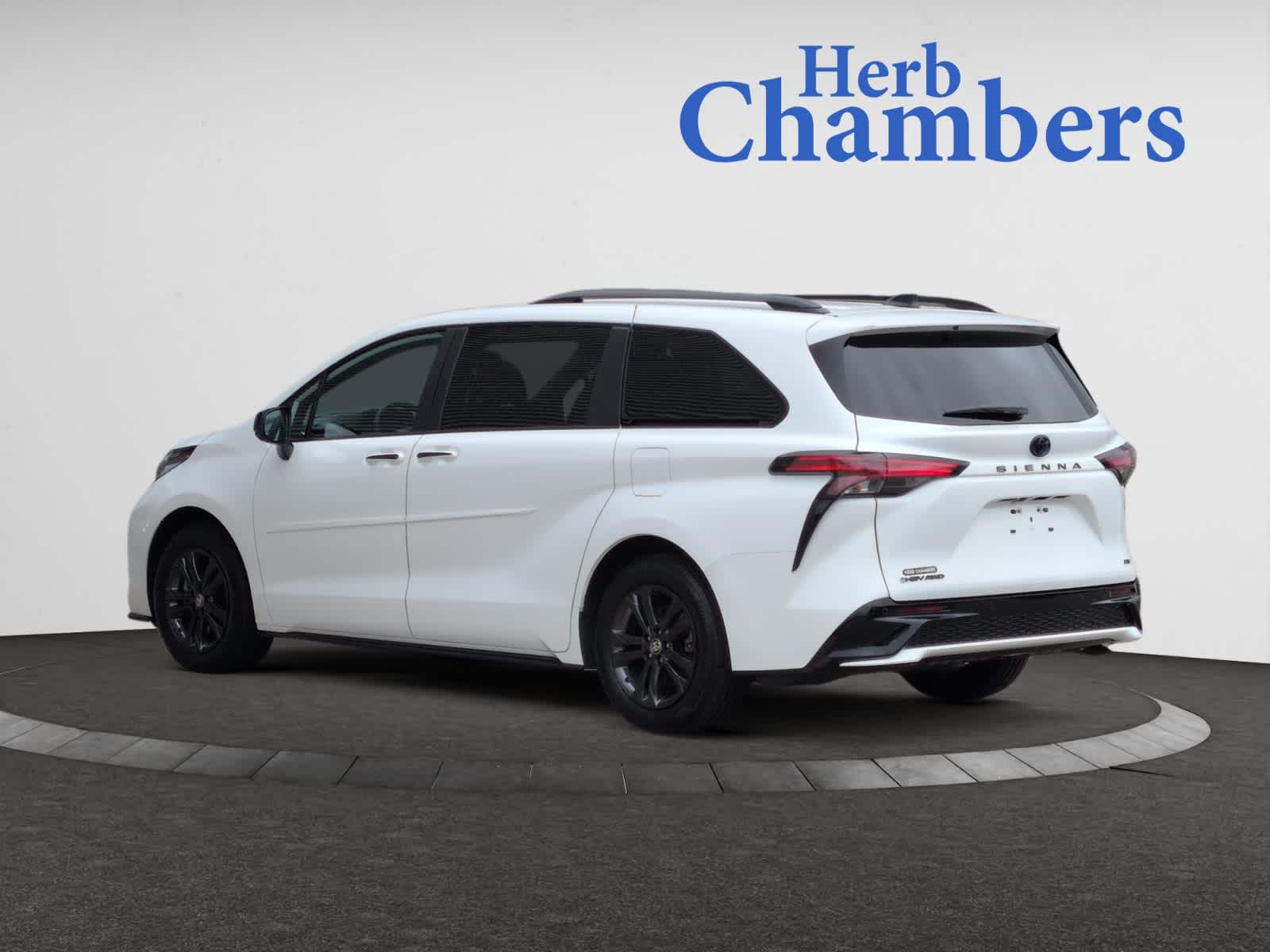 used 2025 Toyota Sienna car, priced at $51,998