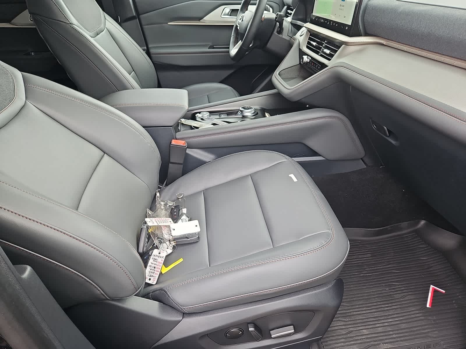 new 2025 Ford Explorer car, priced at $50,060