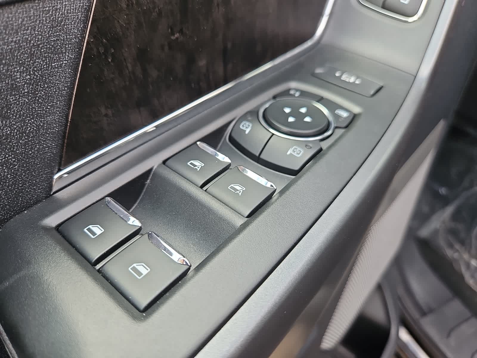 new 2025 Ford Super Duty F-350 SRW car, priced at $92,160
