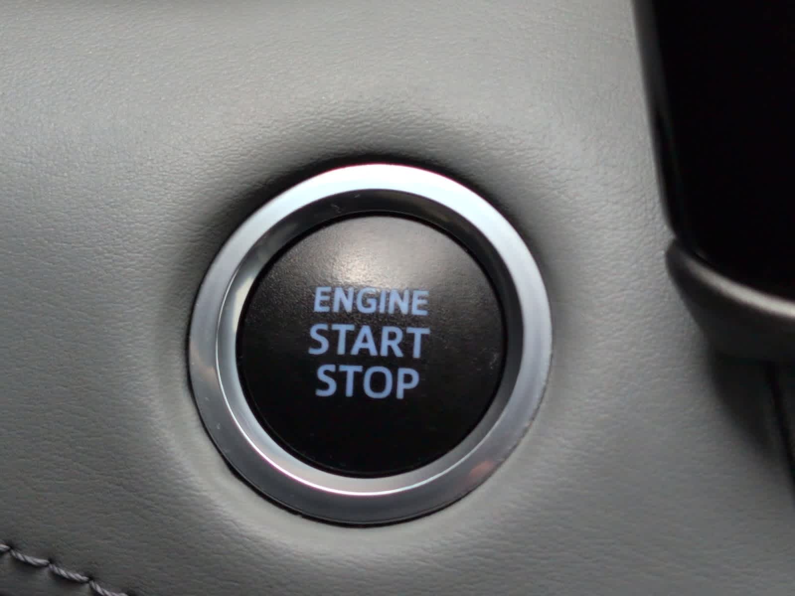 used 2021 Toyota Highlander car, priced at $30,998