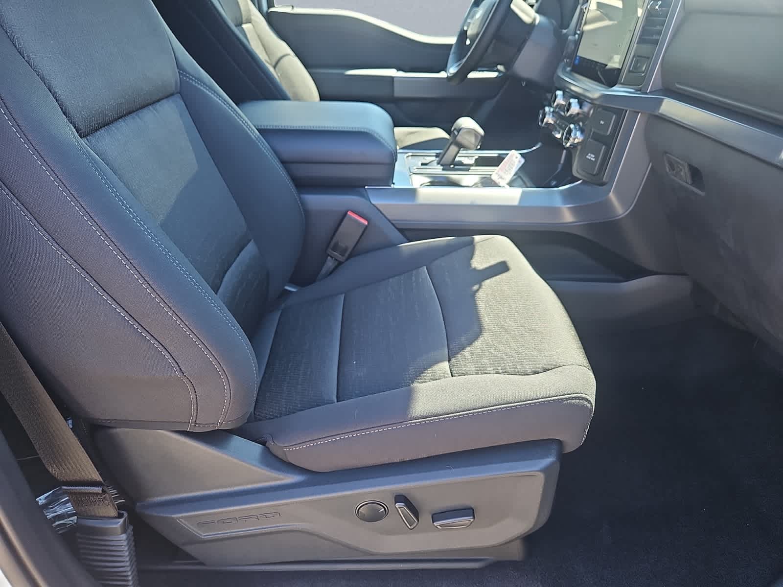 new 2025 Ford F-150 car, priced at $55,870