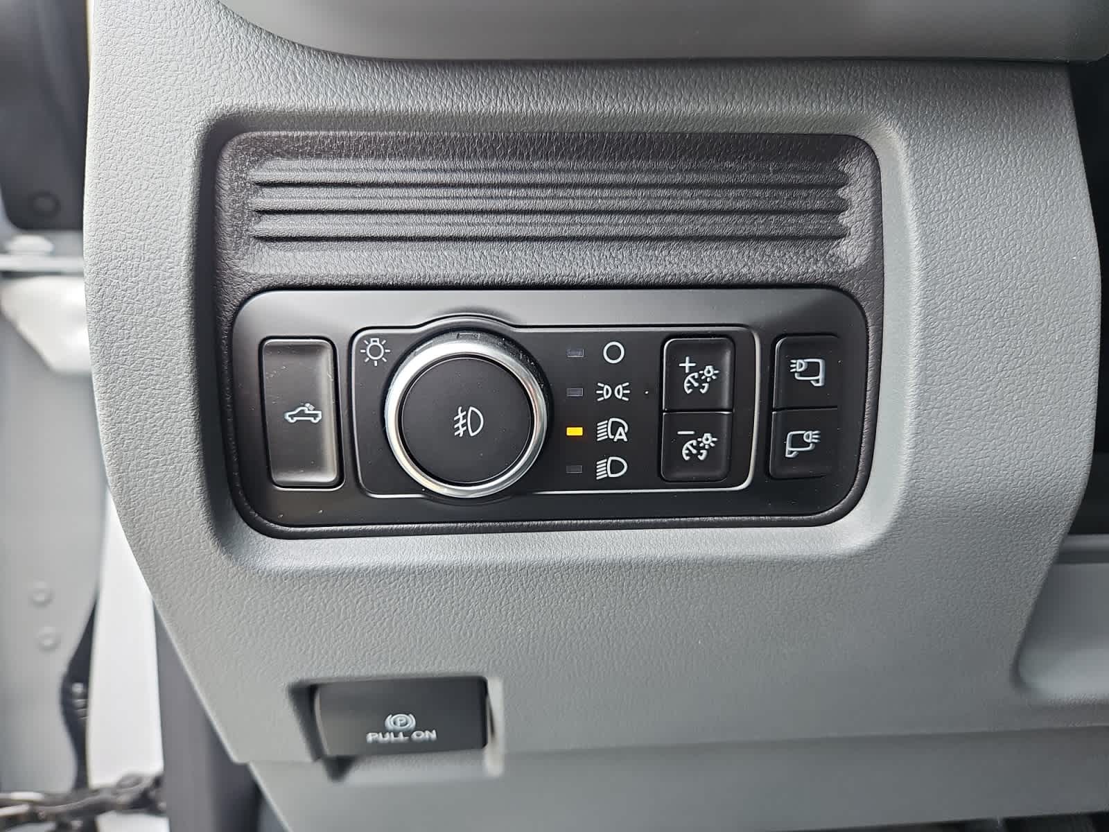 new 2025 Ford Super Duty F-250 SRW car, priced at $60,895