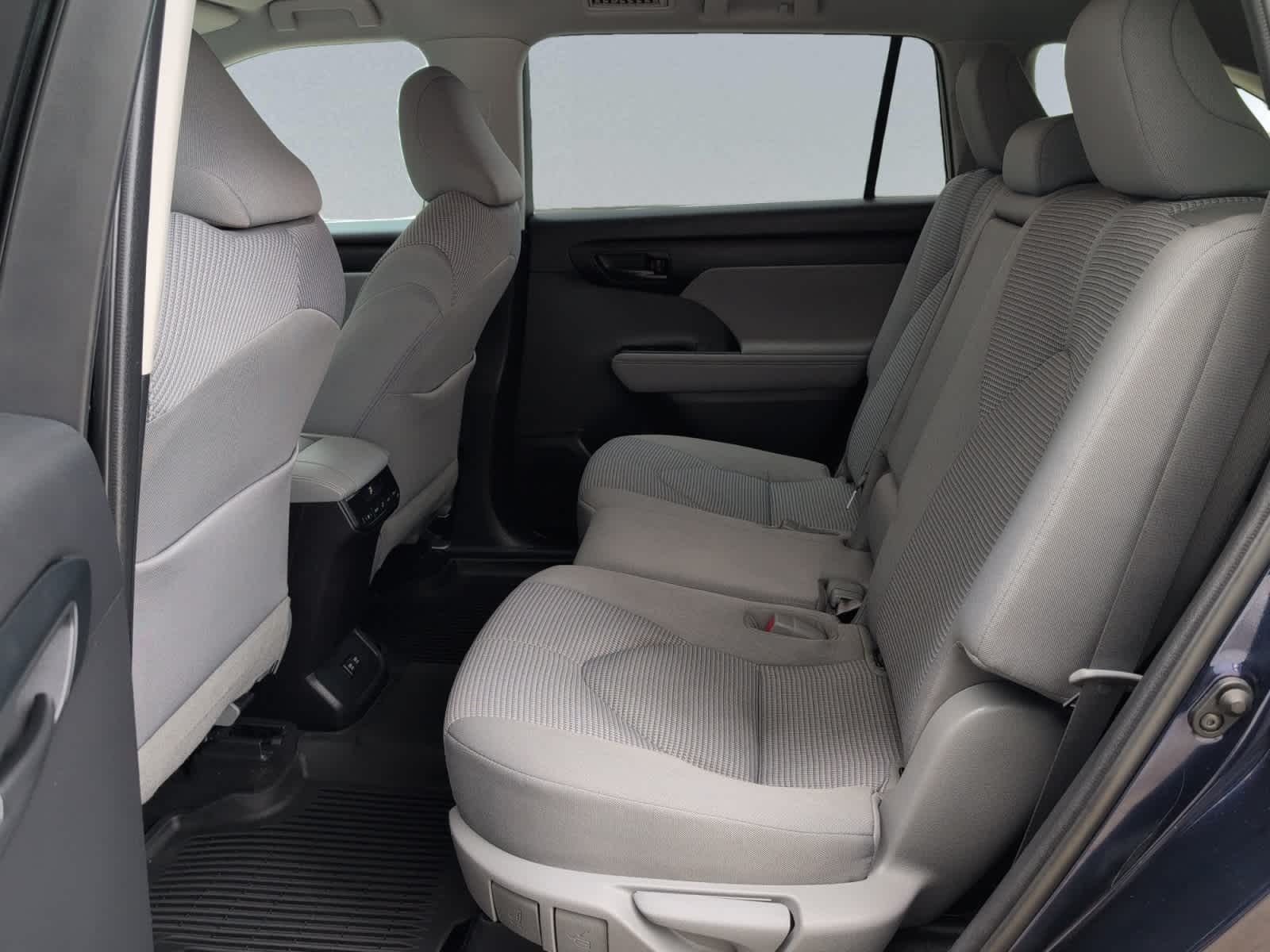 used 2021 Toyota Highlander car, priced at $30,998