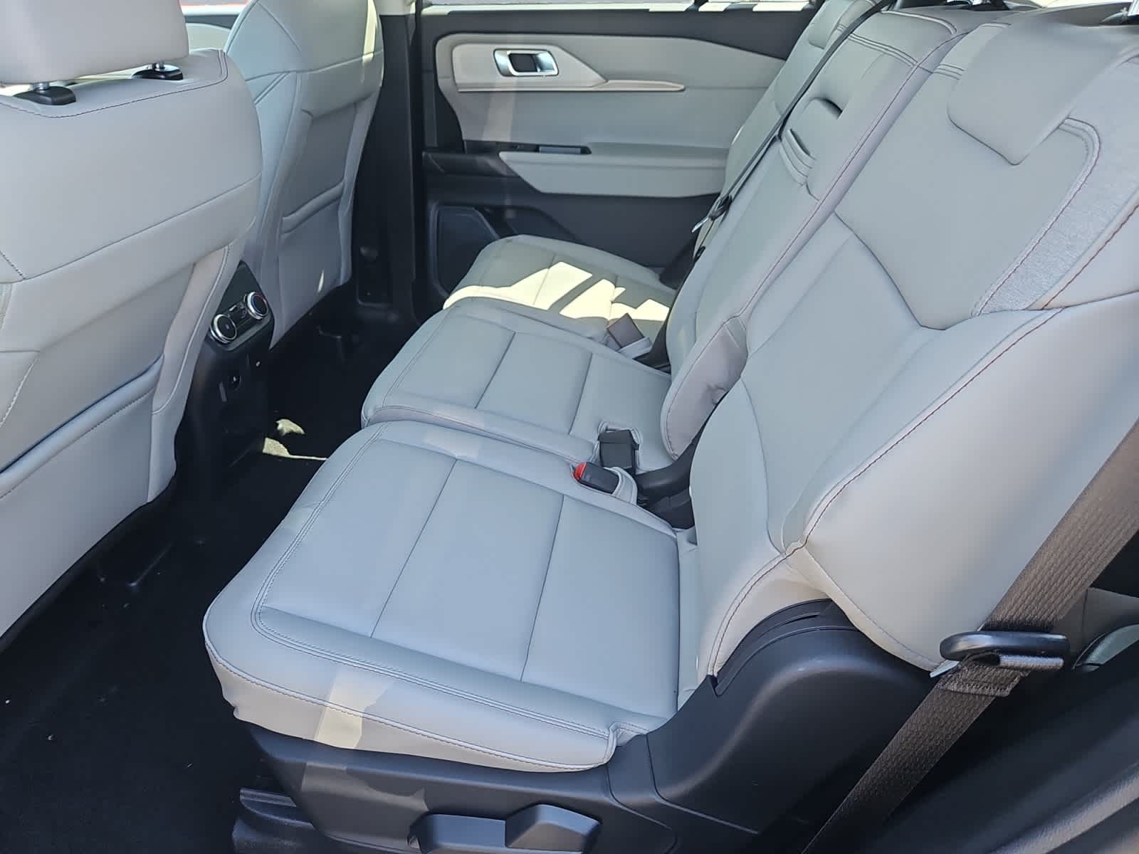 new 2025 Ford Explorer car, priced at $44,703