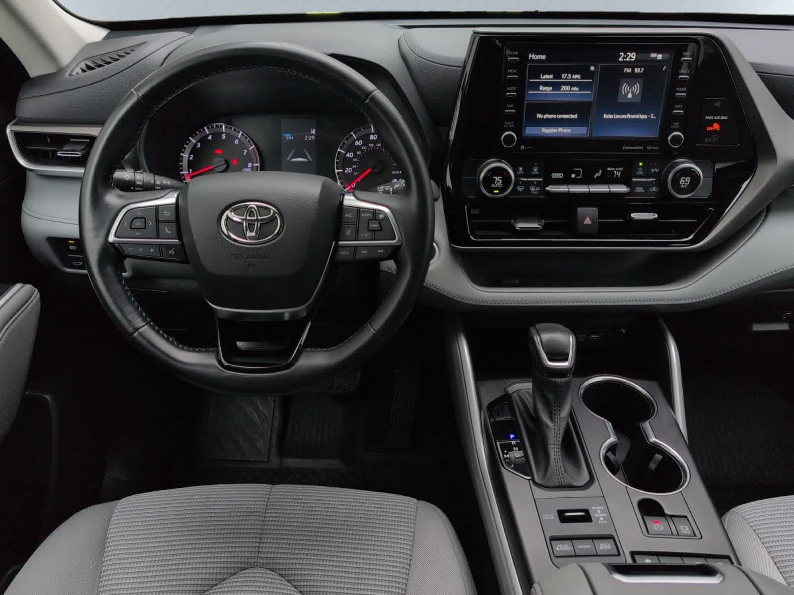 used 2021 Toyota Highlander car, priced at $30,998