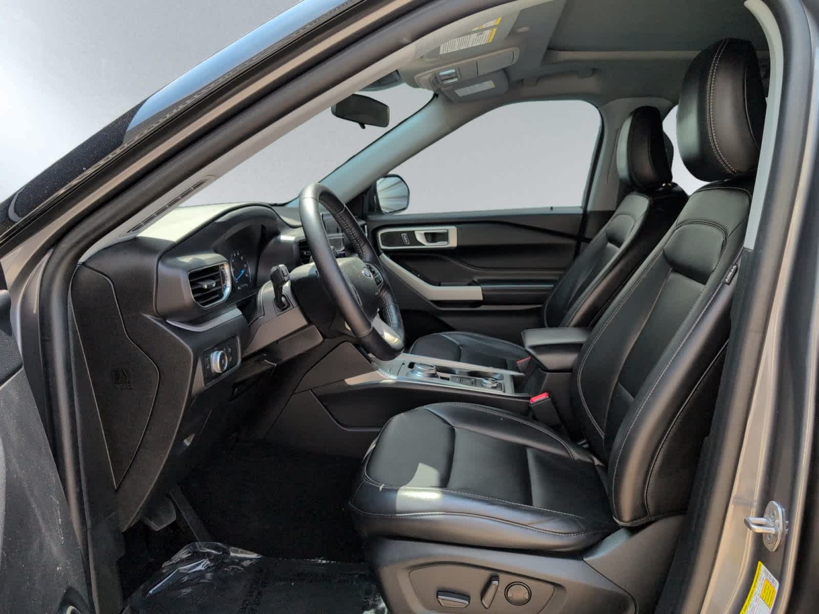 used 2022 Ford Explorer car, priced at $31,998