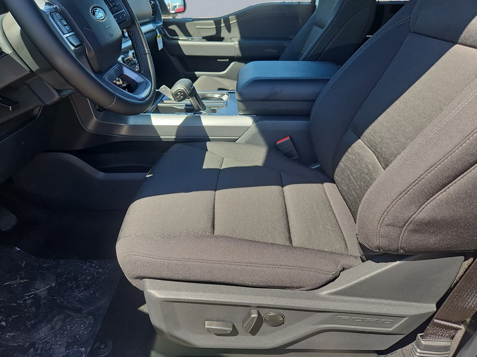 new 2025 Ford F-150 car, priced at $55,870