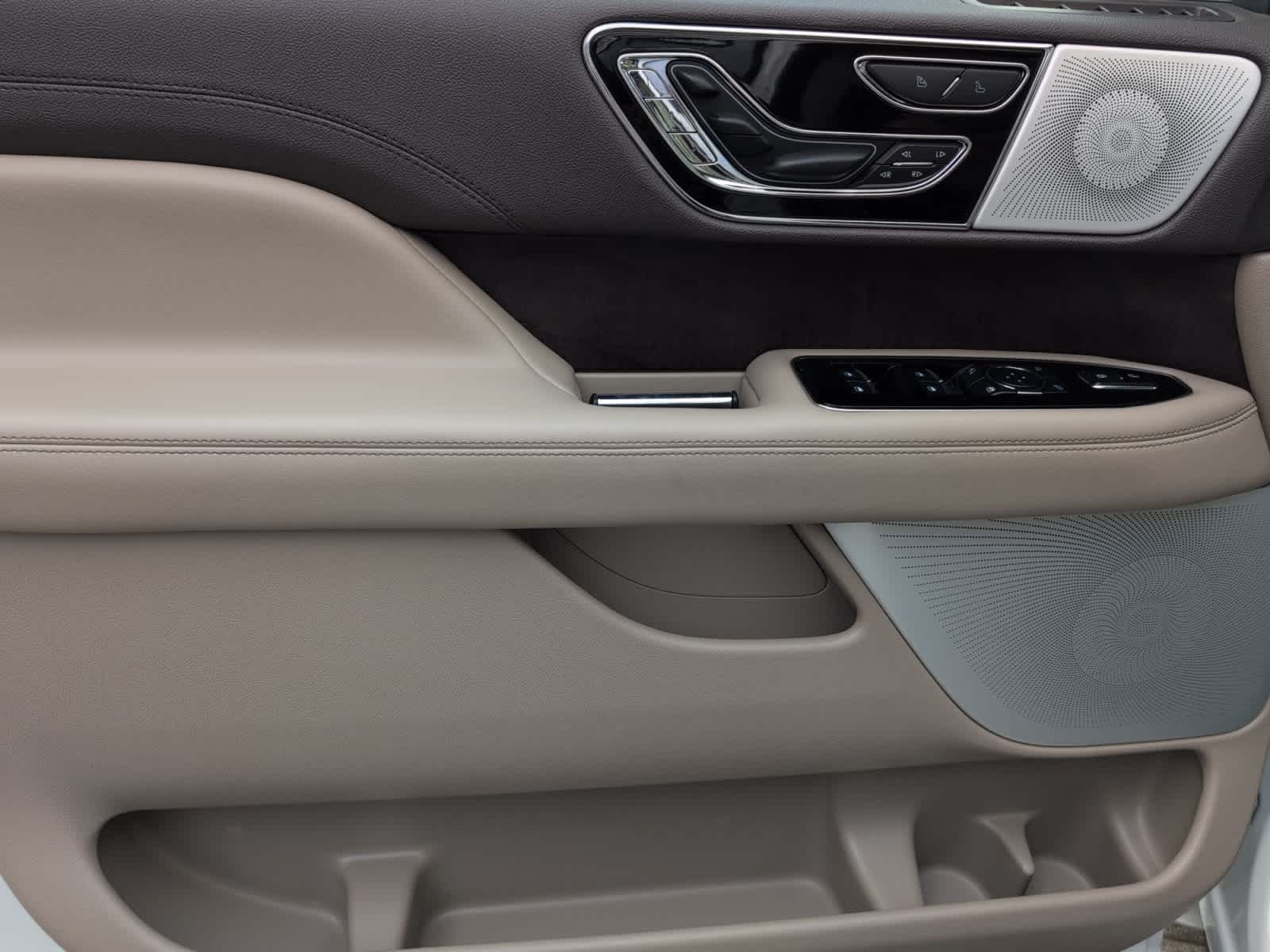 used 2023 Lincoln Navigator L car, priced at $69,798