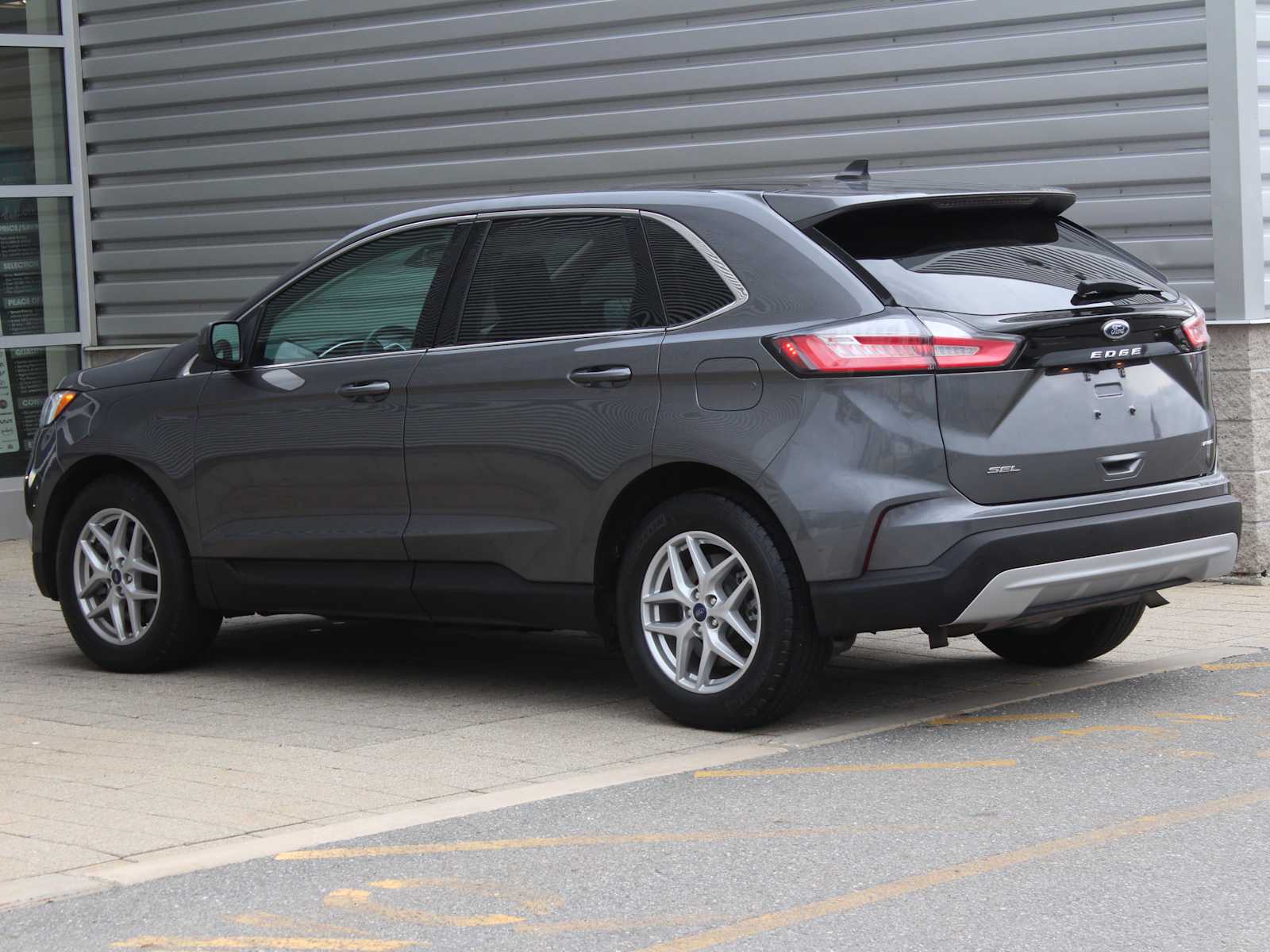 used 2021 Ford Edge car, priced at $26,998