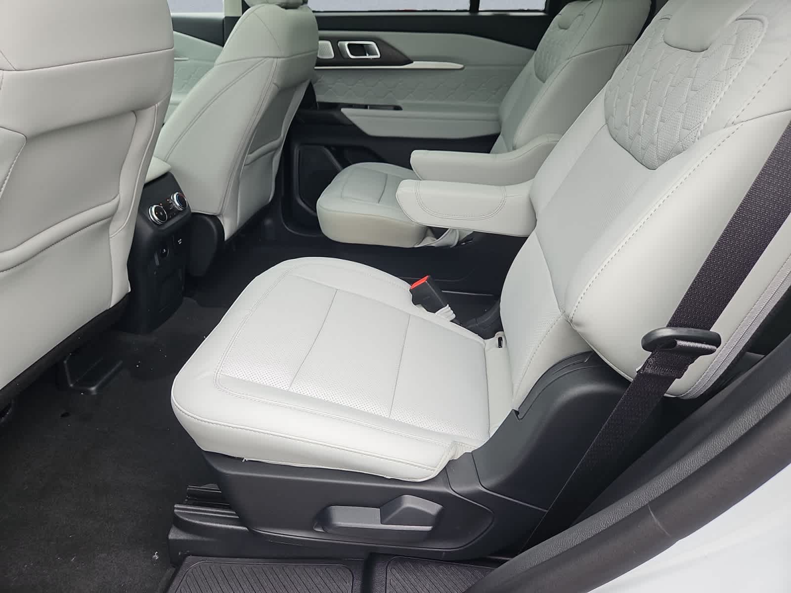 new 2025 Ford Explorer car, priced at $60,510