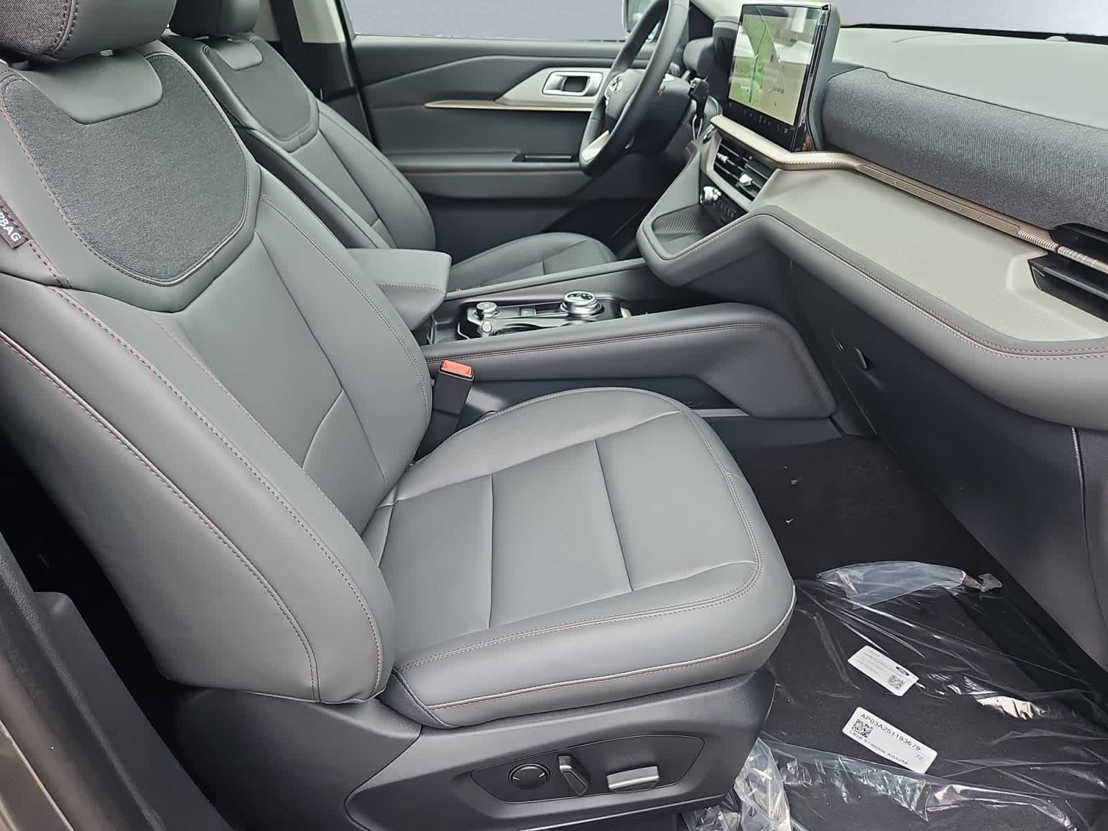 new 2025 Ford Explorer car, priced at $50,420