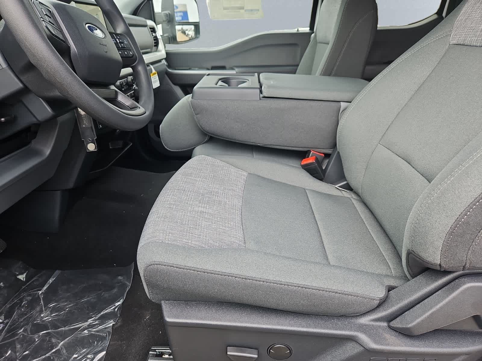 new 2025 Ford Super Duty F-250 SRW car, priced at $60,895