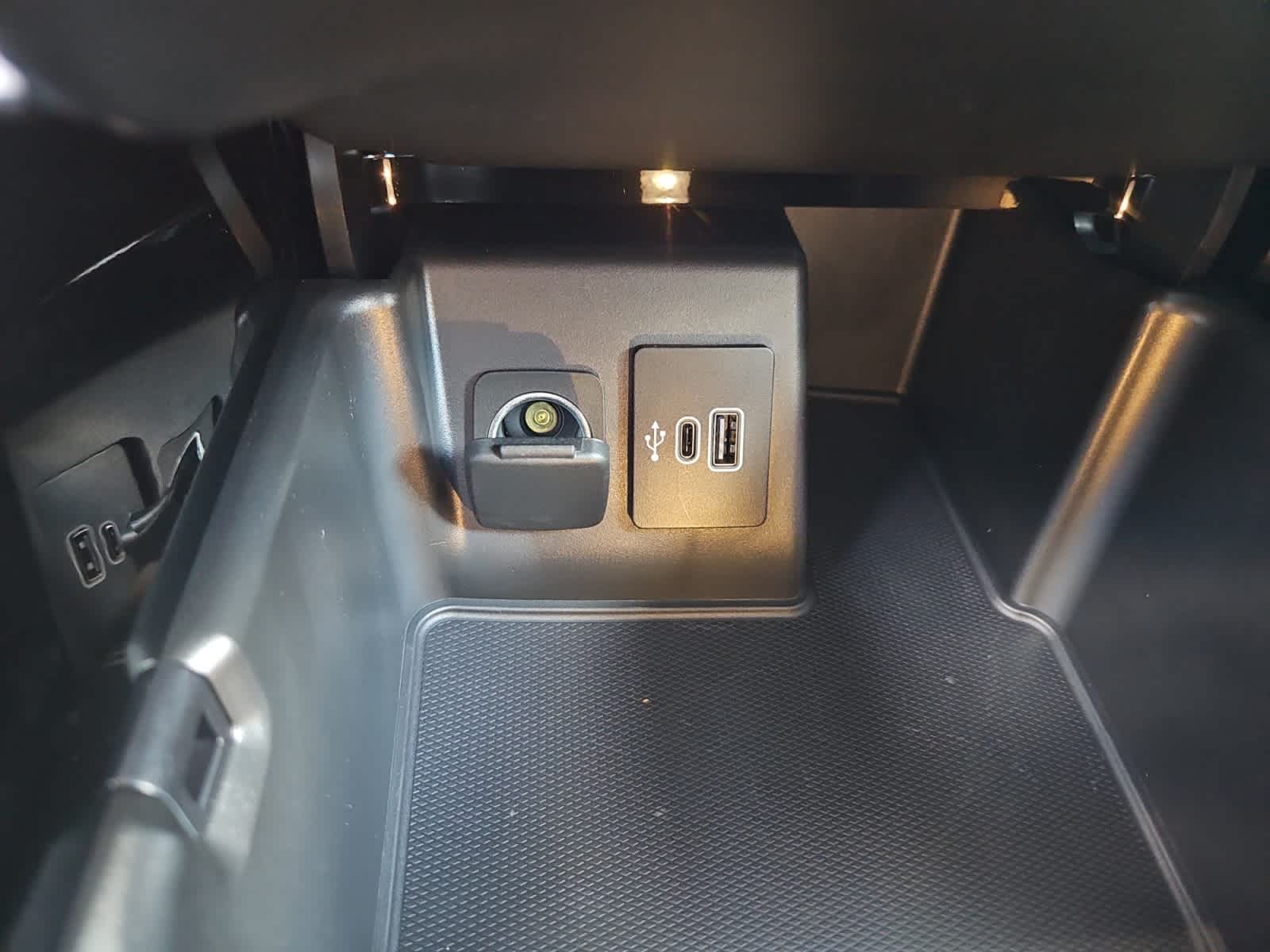new 2025 Ford Explorer car, priced at $58,860