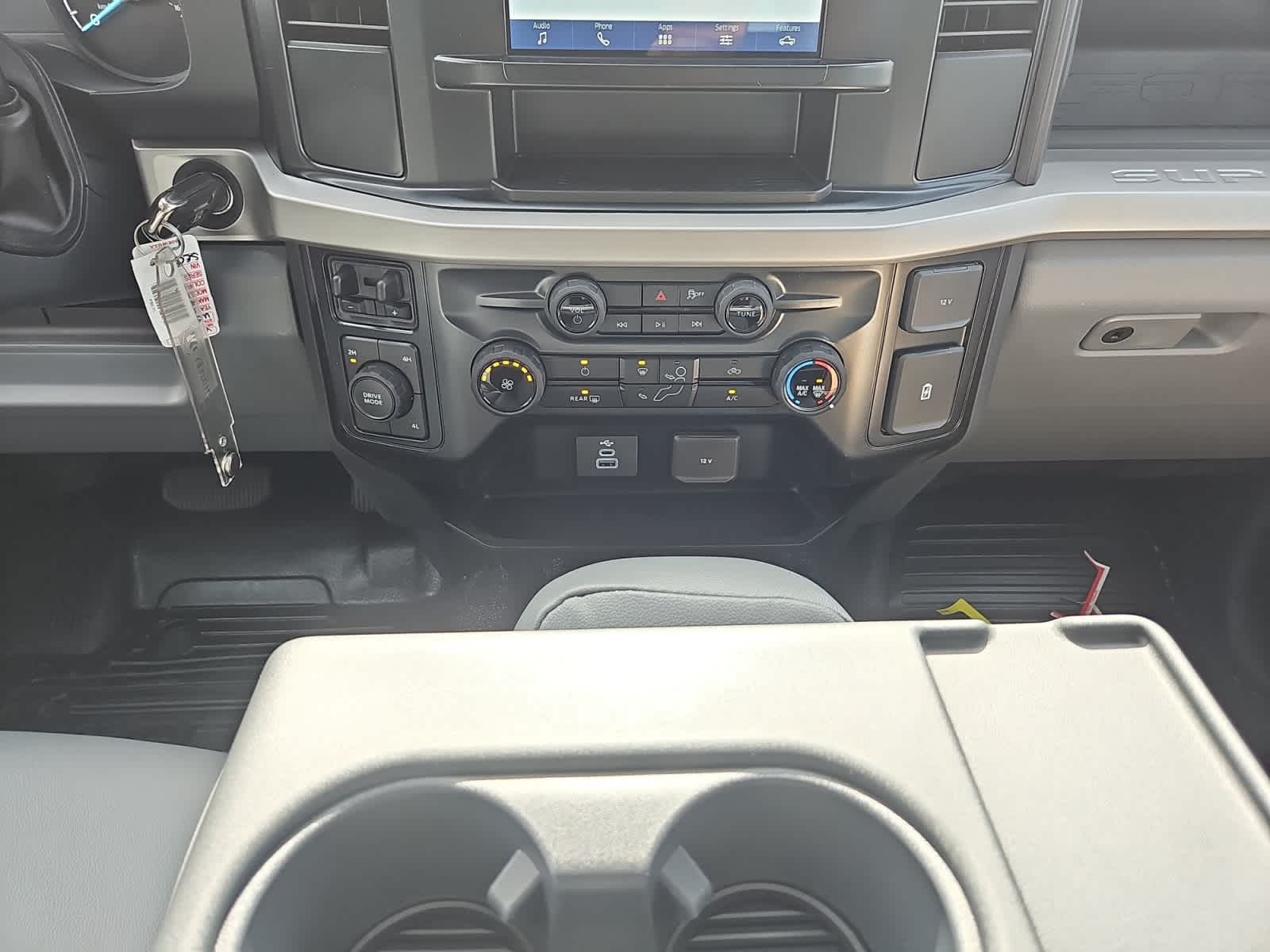 new 2025 Ford Super Duty F-350 DRW car, priced at $73,330