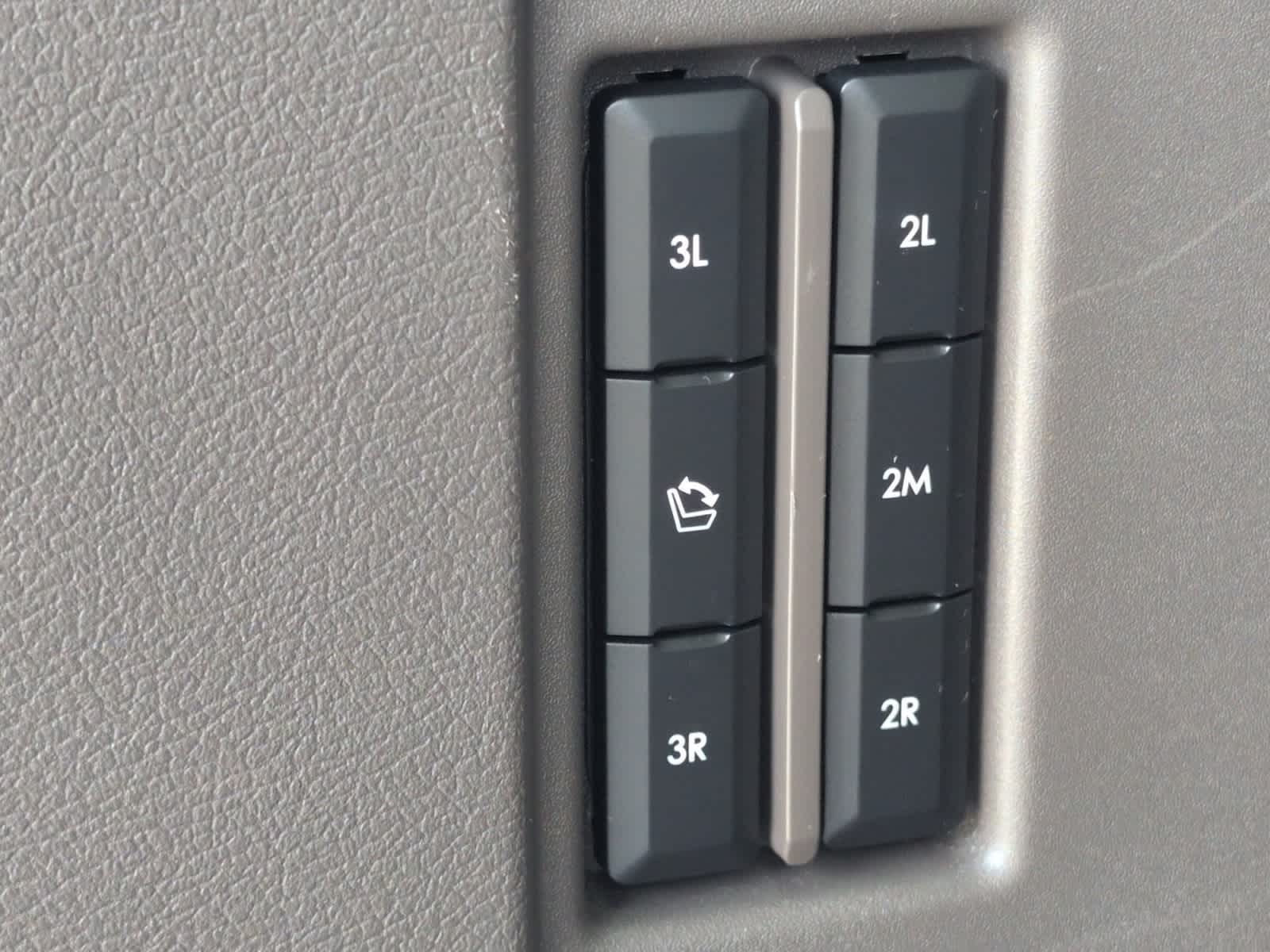 used 2023 Lincoln Navigator L car, priced at $69,798