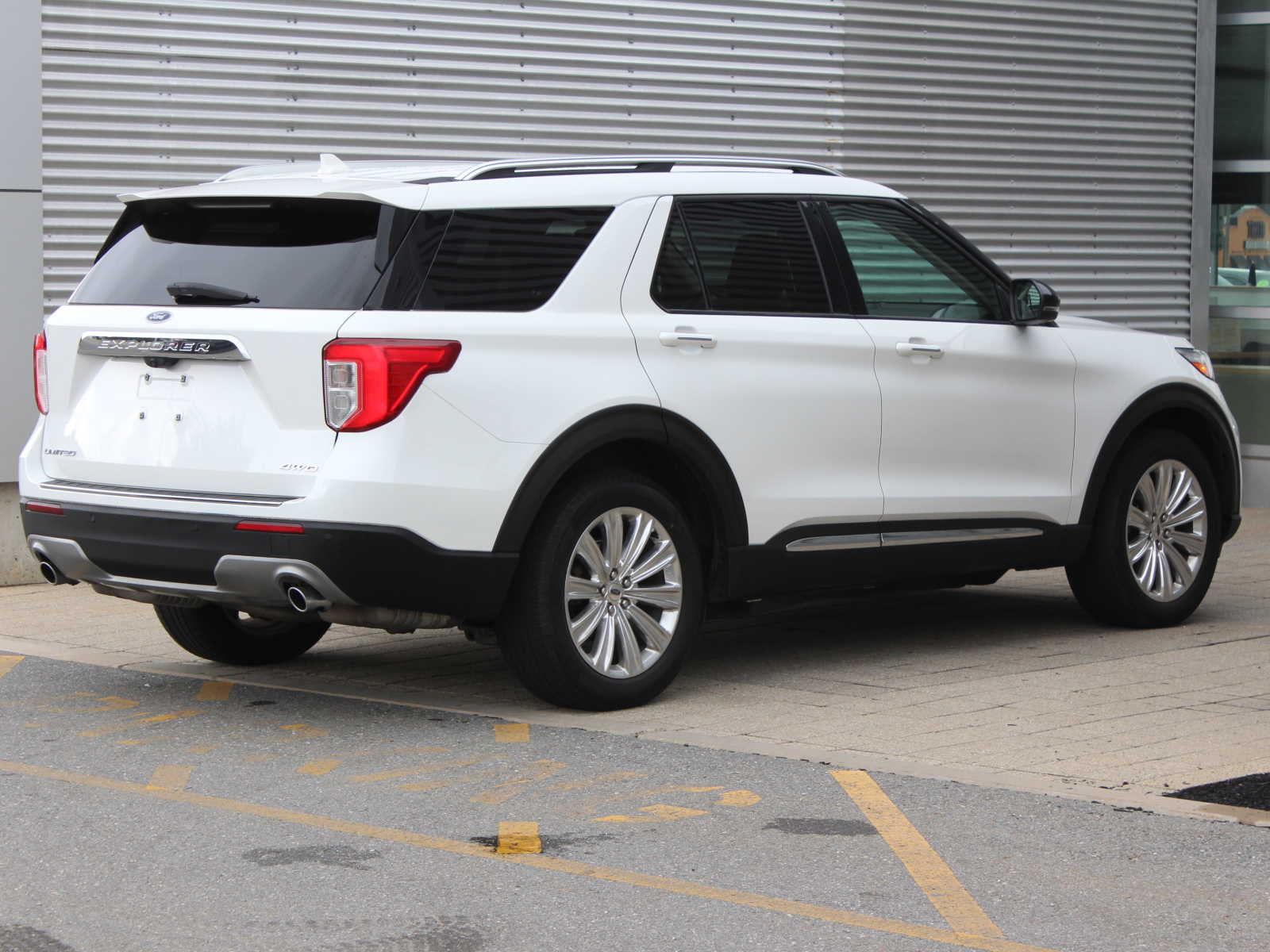 used 2021 Ford Explorer car, priced at $31,998