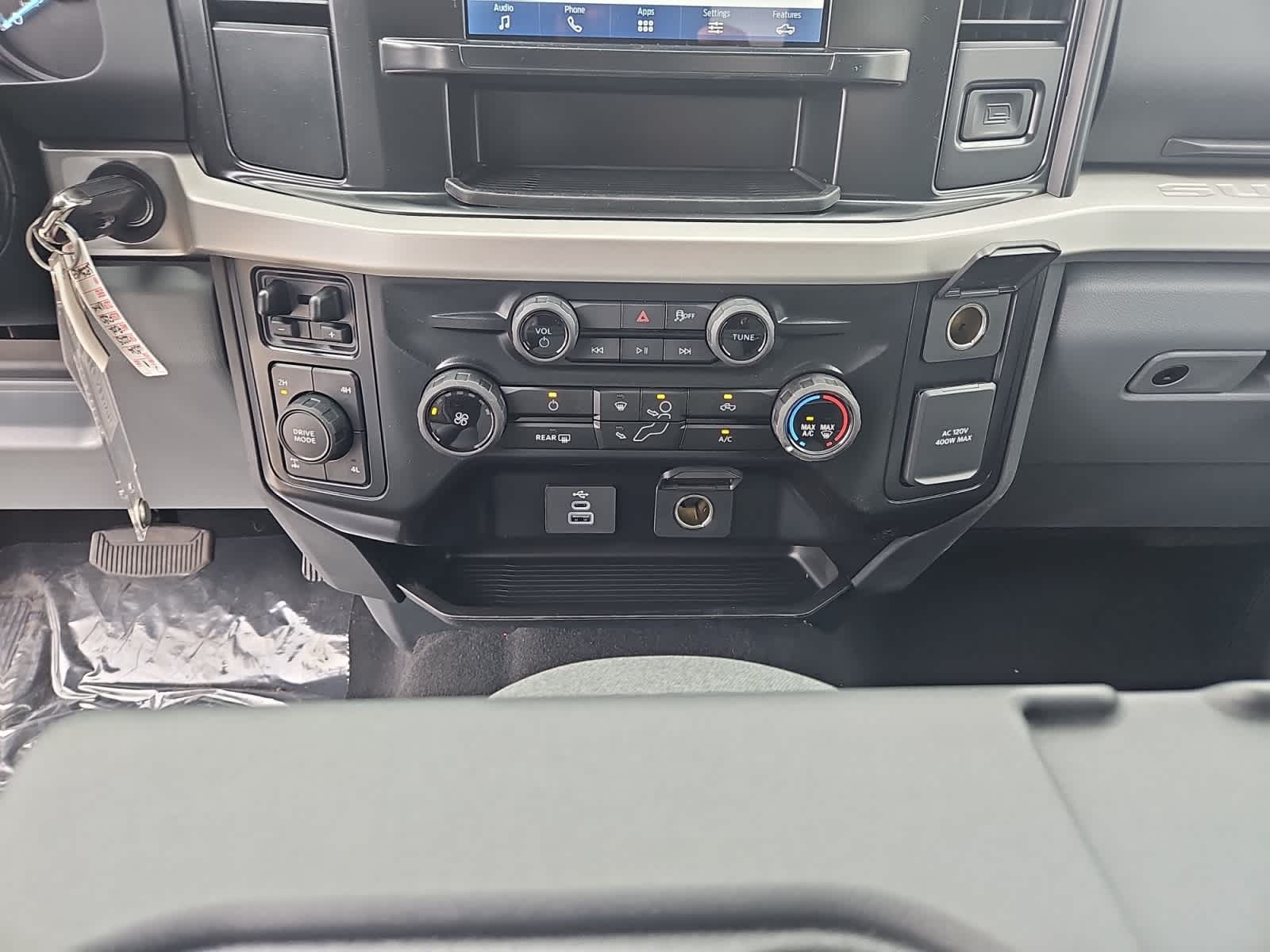 new 2025 Ford Super Duty F-250 SRW car, priced at $60,895