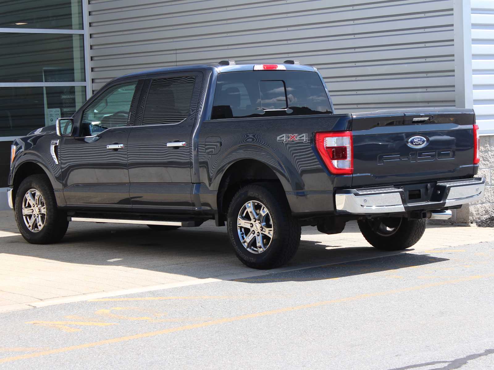 used 2021 Ford F-150 car, priced at $40,998