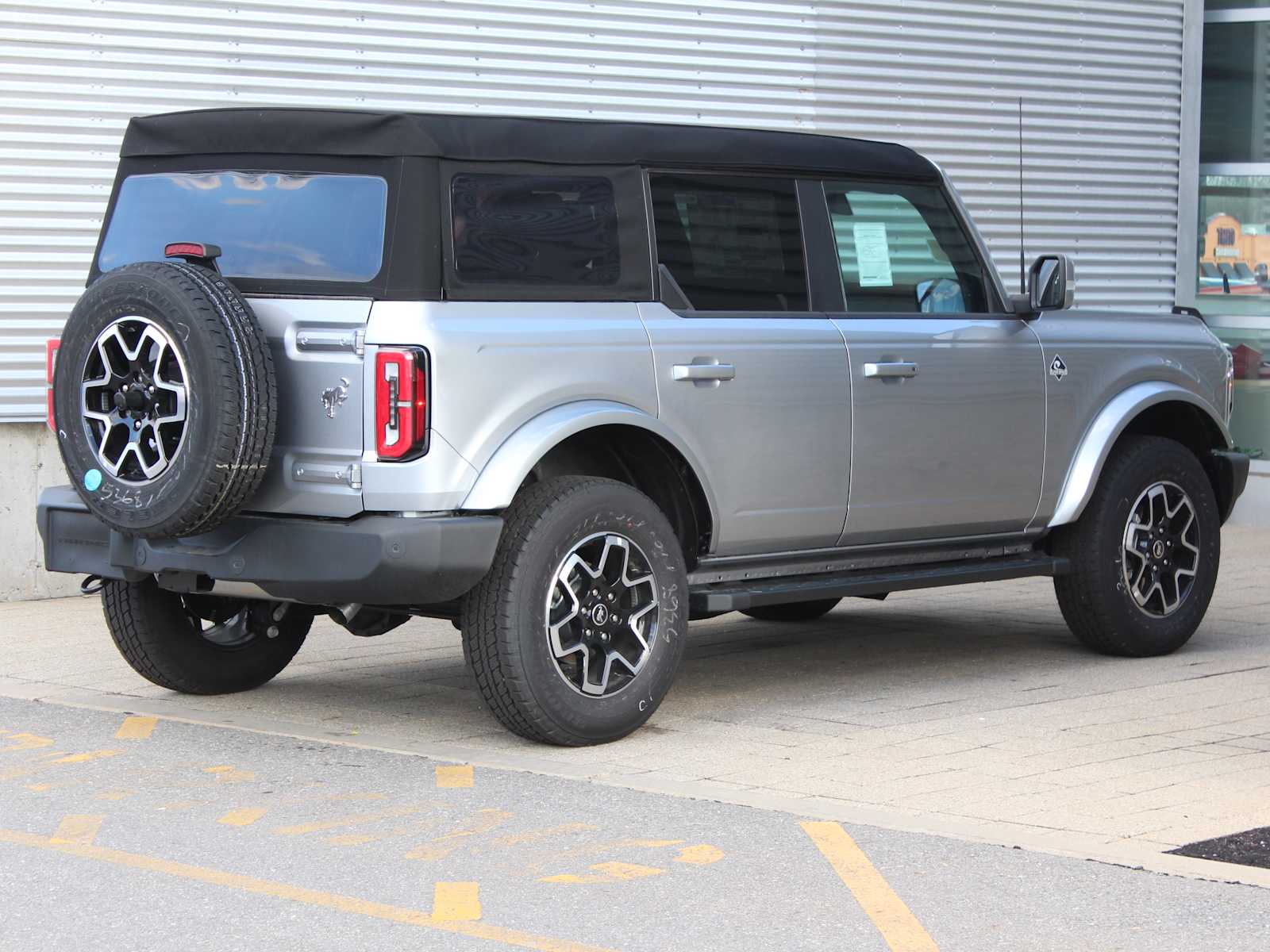 new 2024 Ford Bronco car, priced at $52,620