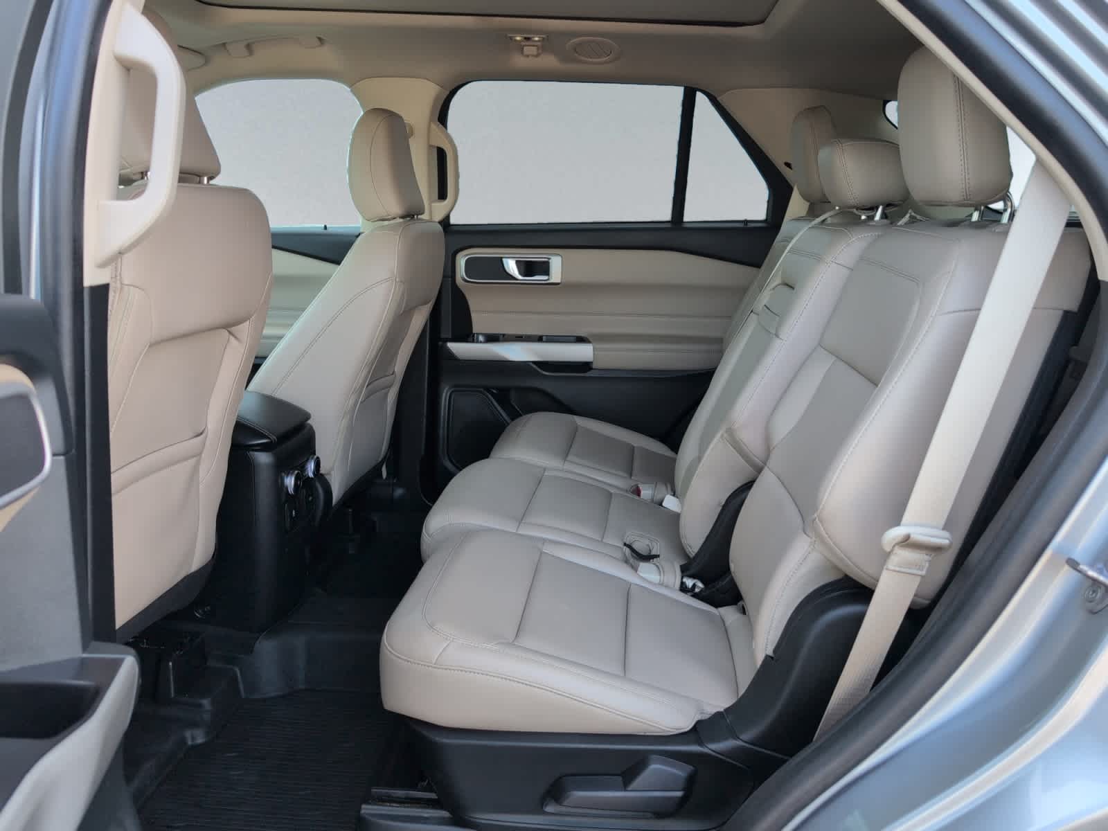 used 2022 Ford Explorer car, priced at $32,998