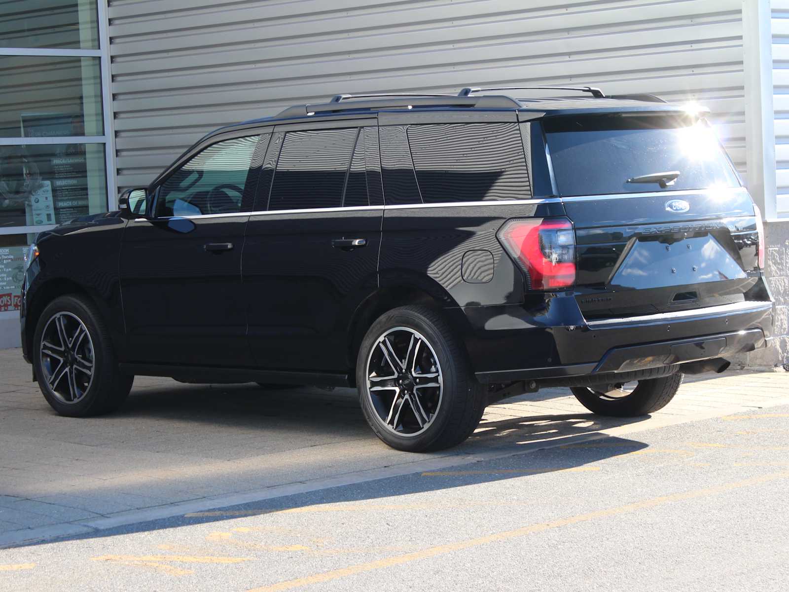 used 2021 Ford Expedition car, priced at $49,998