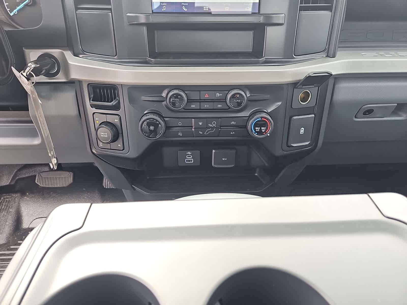 new 2025 Ford Super Duty F-250 SRW car, priced at $63,765