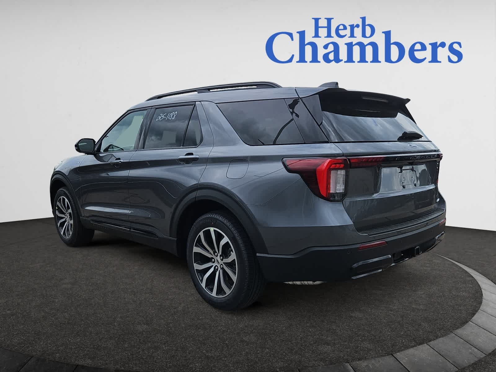 new 2025 Ford Explorer car, priced at $50,485