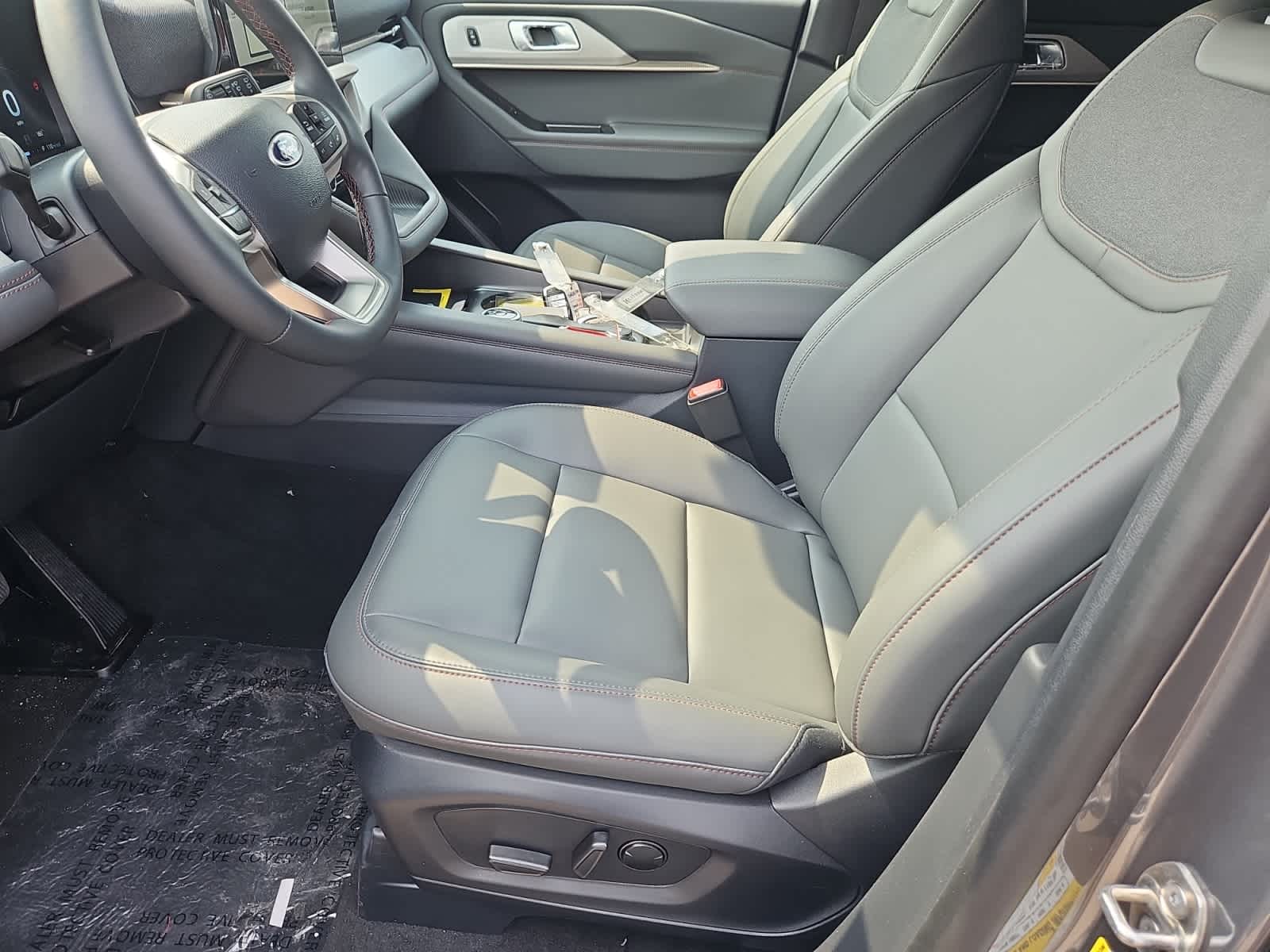 new 2025 Ford Explorer car, priced at $49,880
