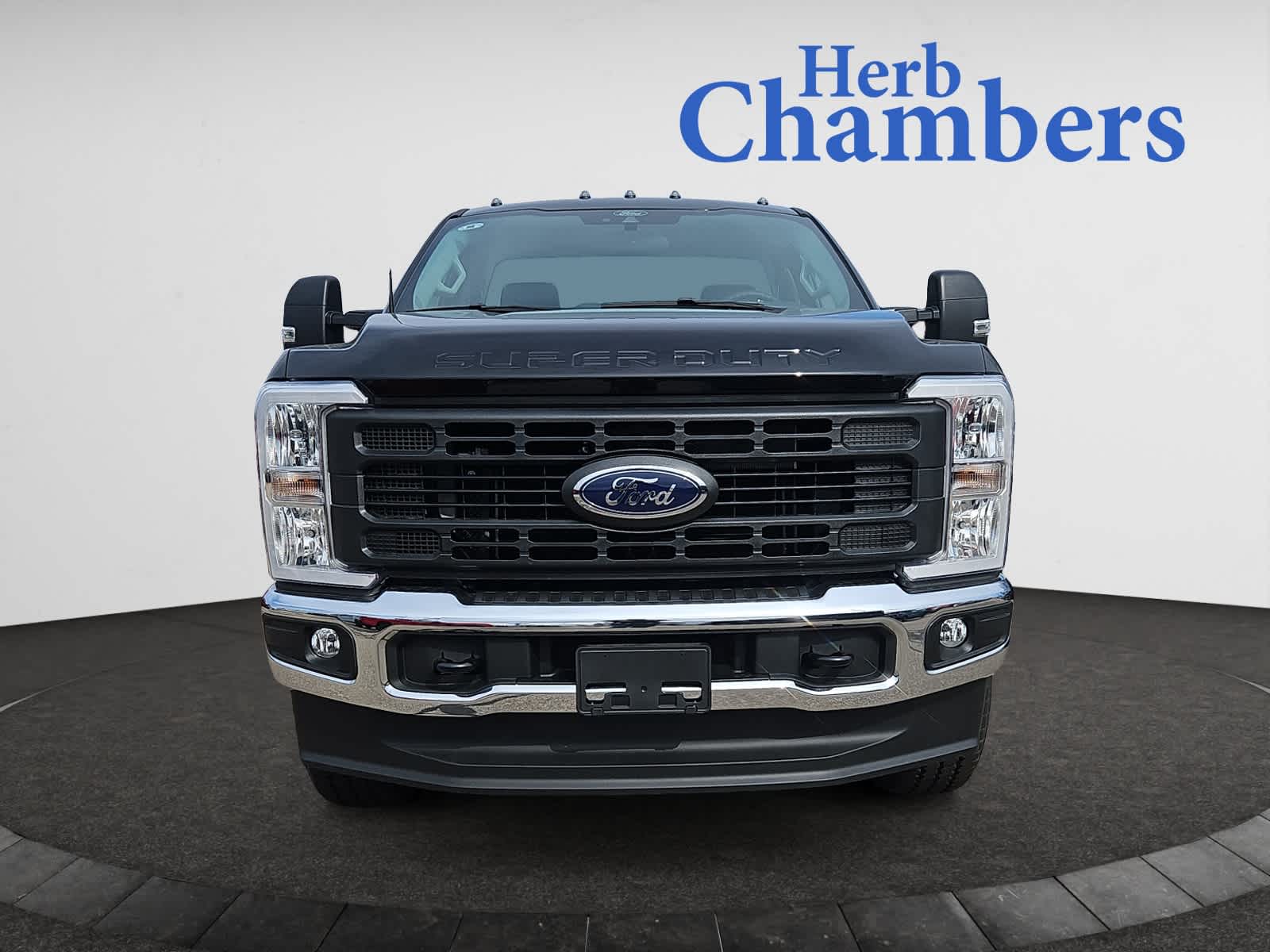 new 2025 Ford Super Duty F-350 SRW car, priced at $54,555
