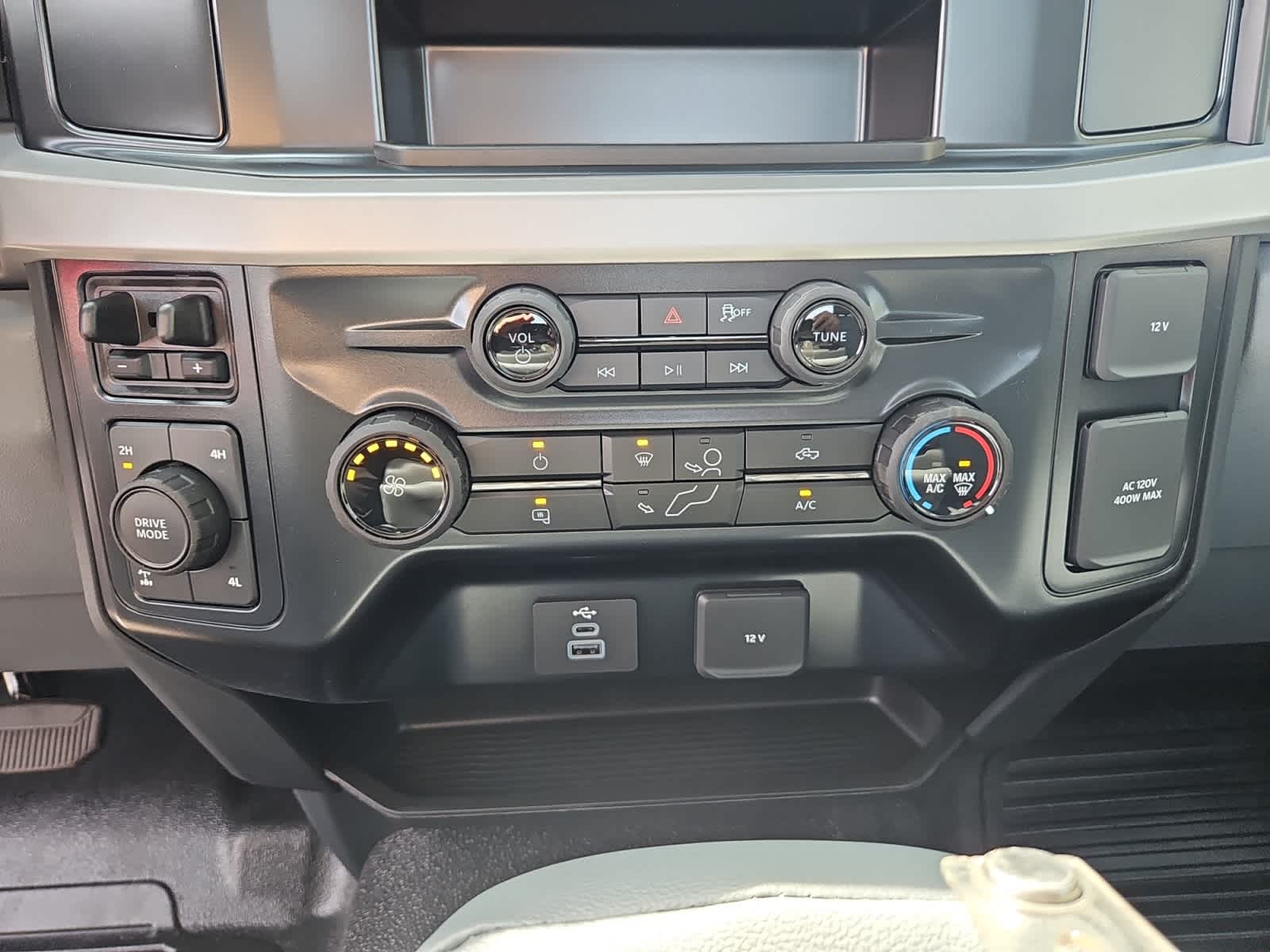 new 2025 Ford Super Duty F-350 SRW car, priced at $53,855