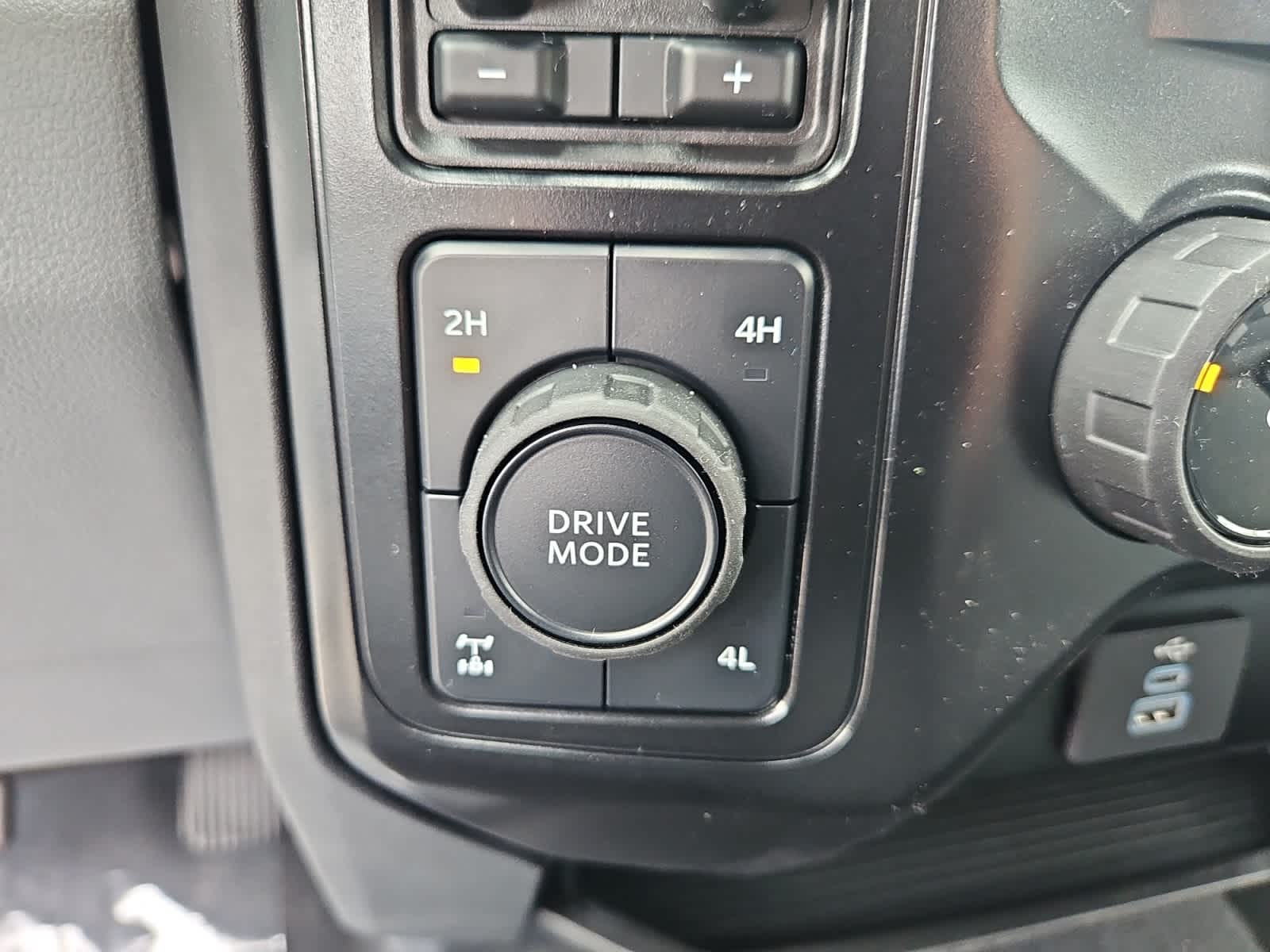 new 2025 Ford Super Duty F-250 SRW car, priced at $60,895